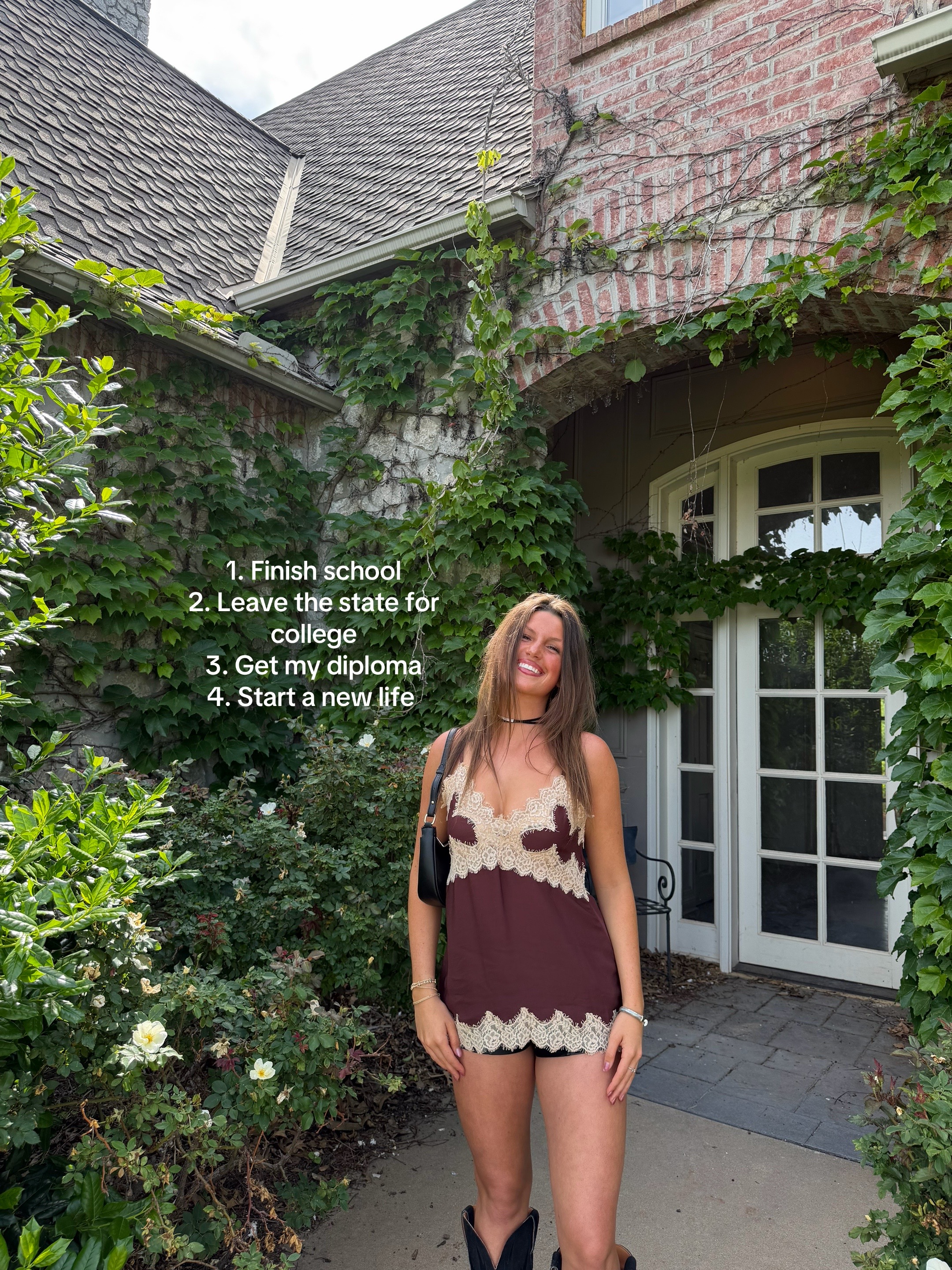 @Bella