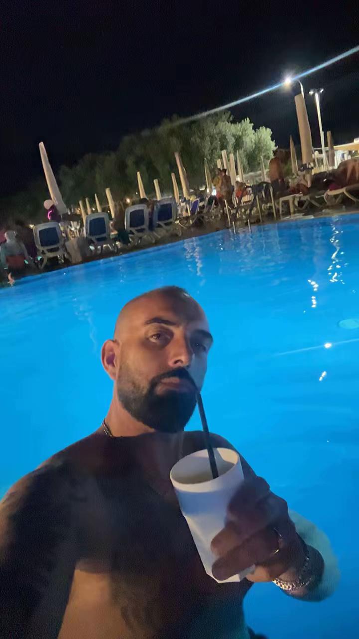 @Nik.C83