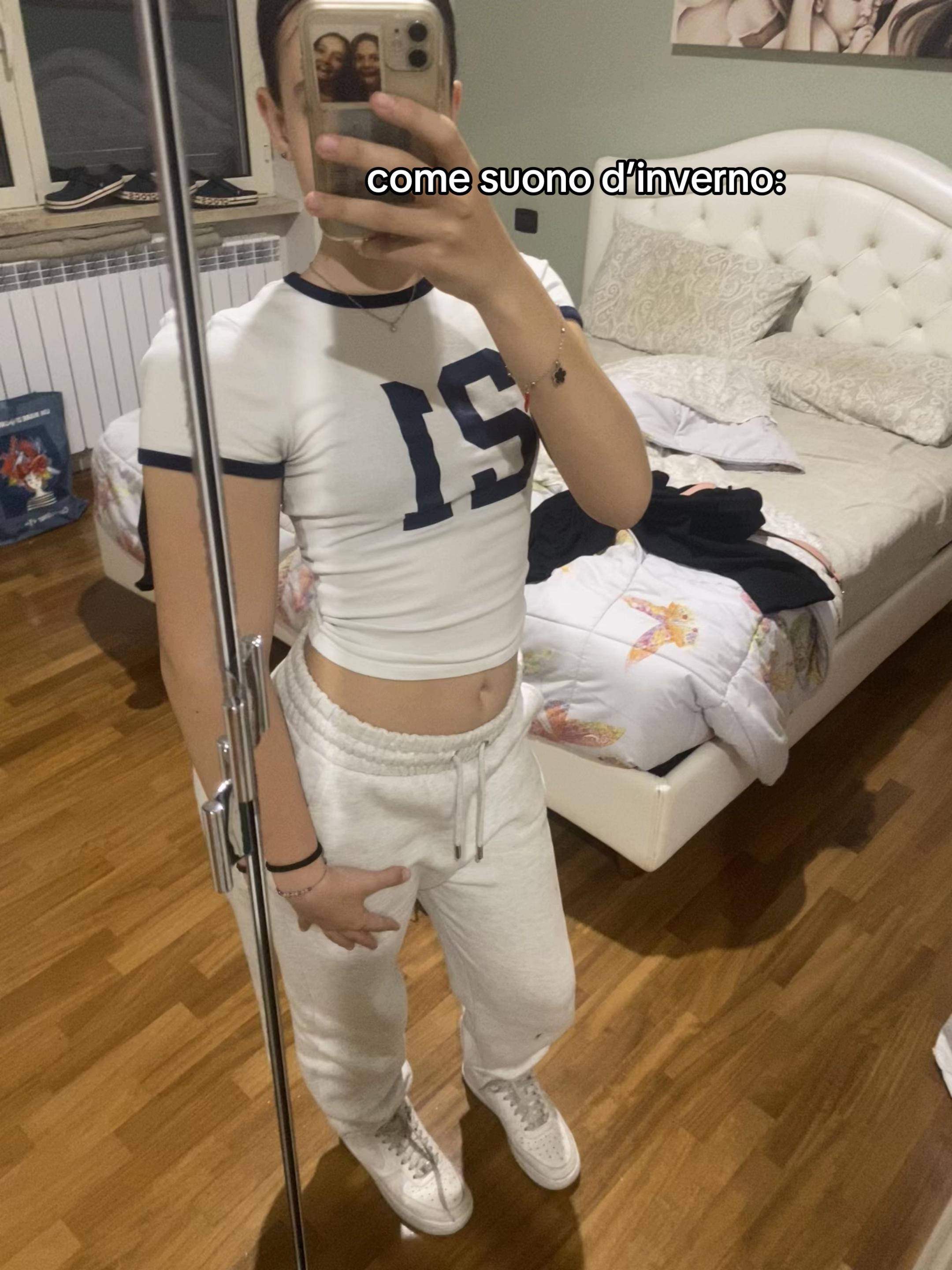 @𝓐𝓝𝓝𝓐 𝓛𝓘𝓥𝓘𝓐💘