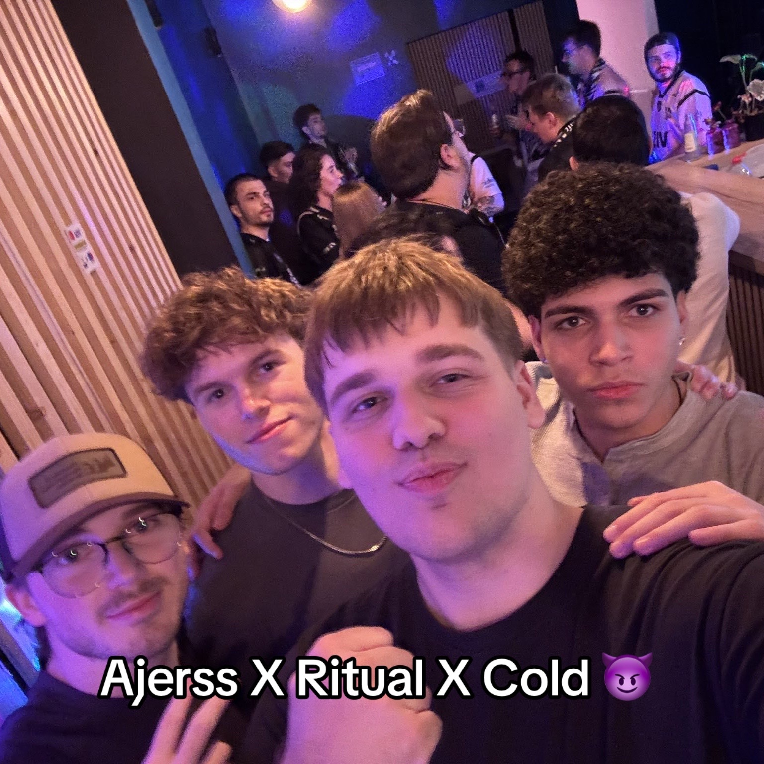 @Ajerss
