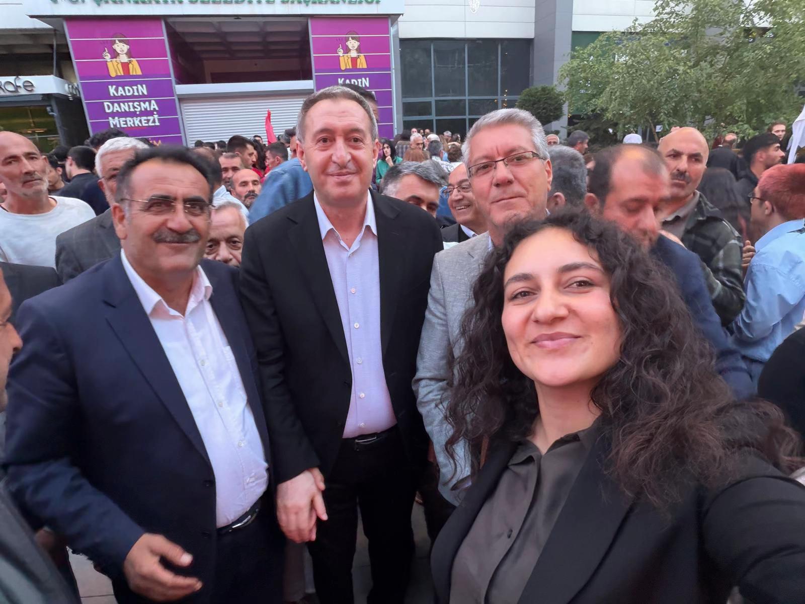 @Sırrı Söylemez