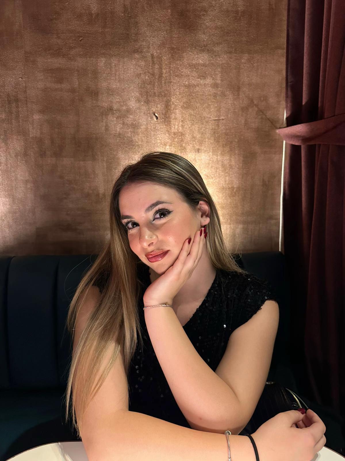 @_carlotta._