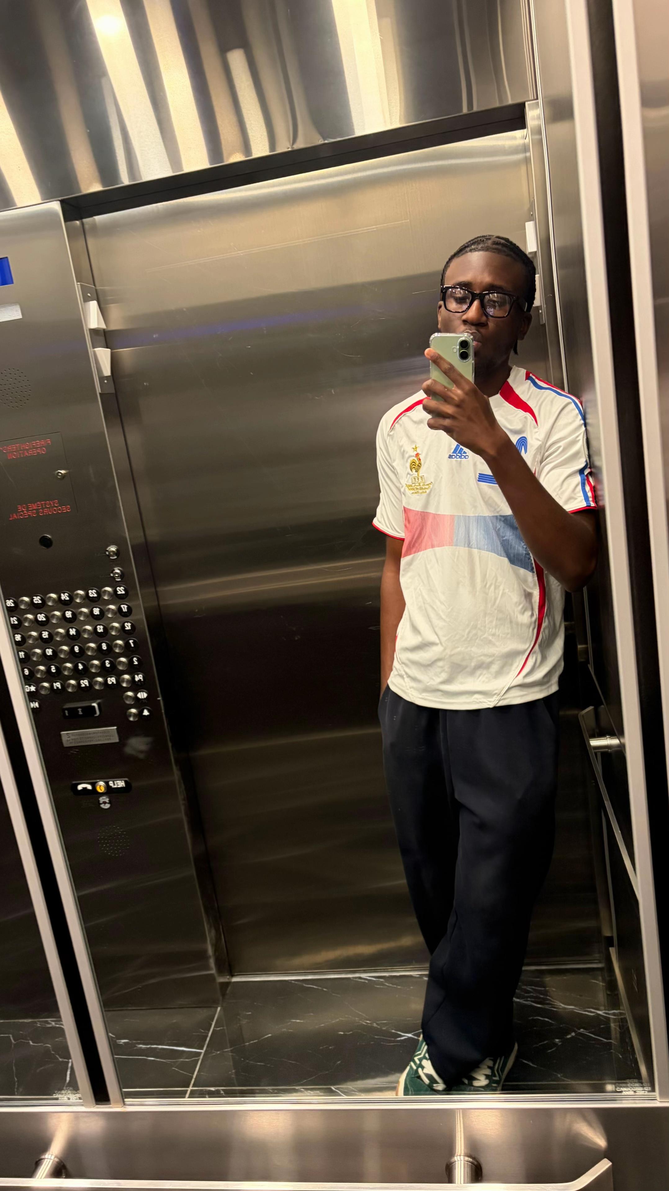 @Fama🇨🇮