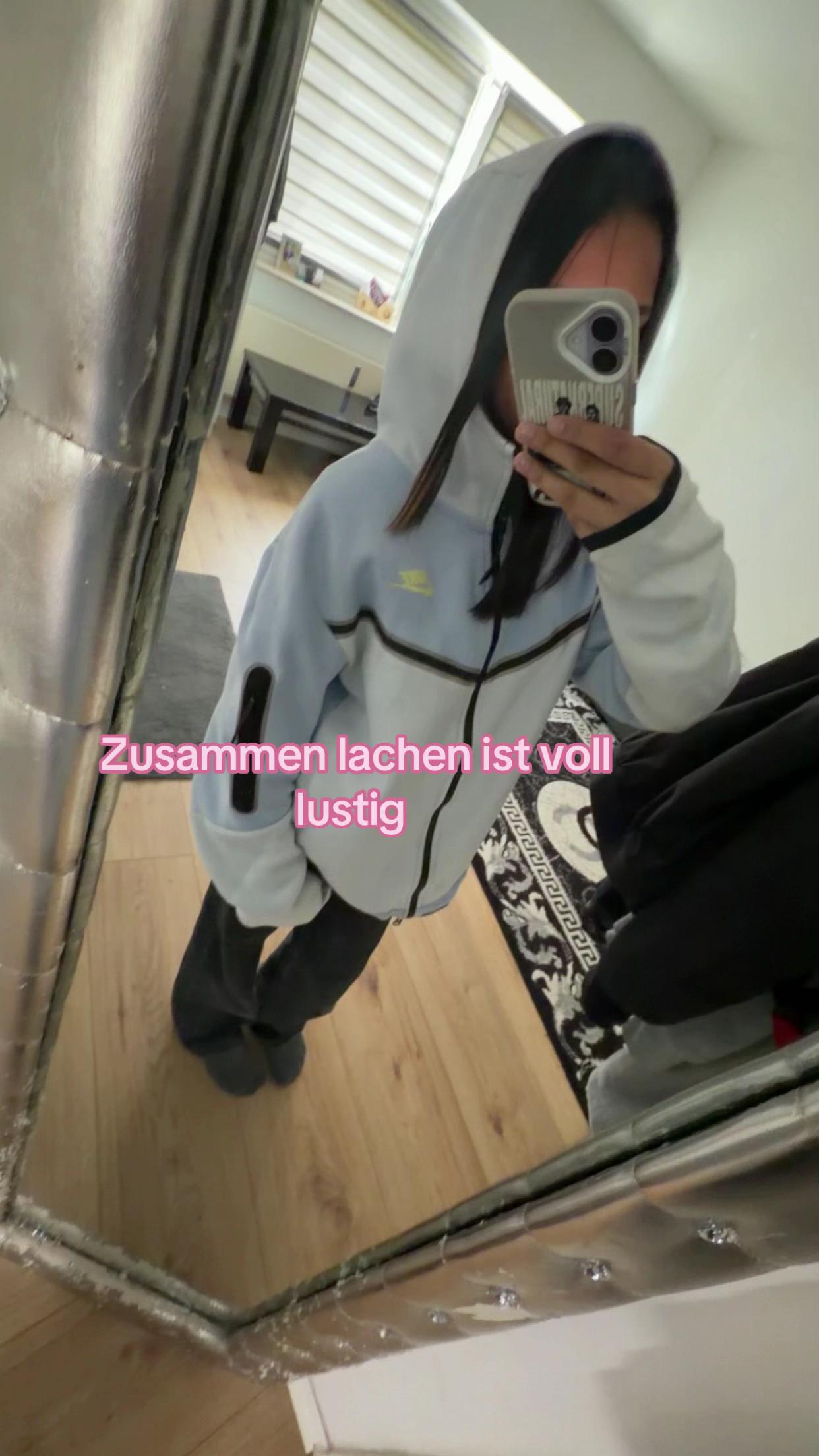 @Angi47