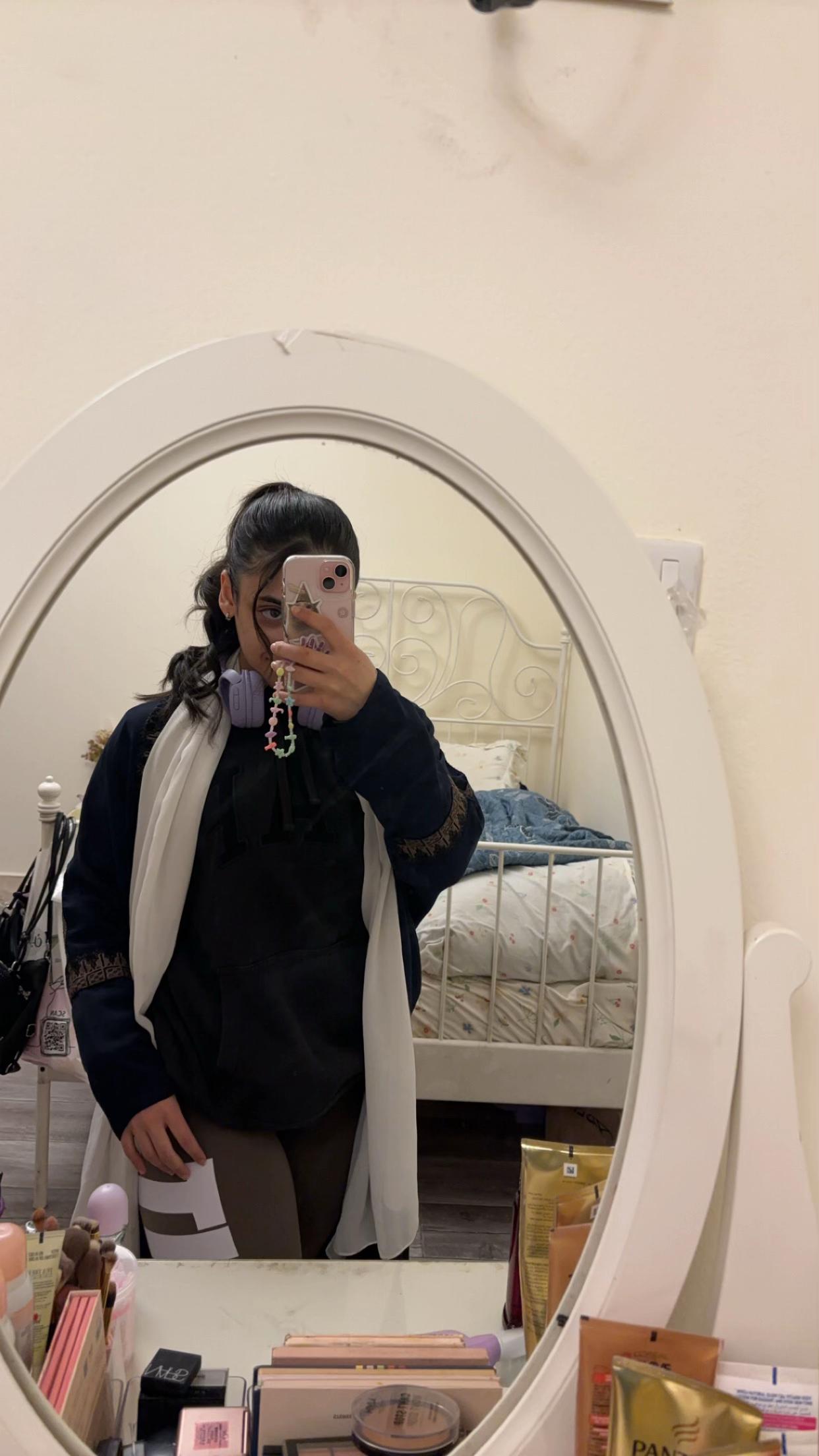 @AMIRA
