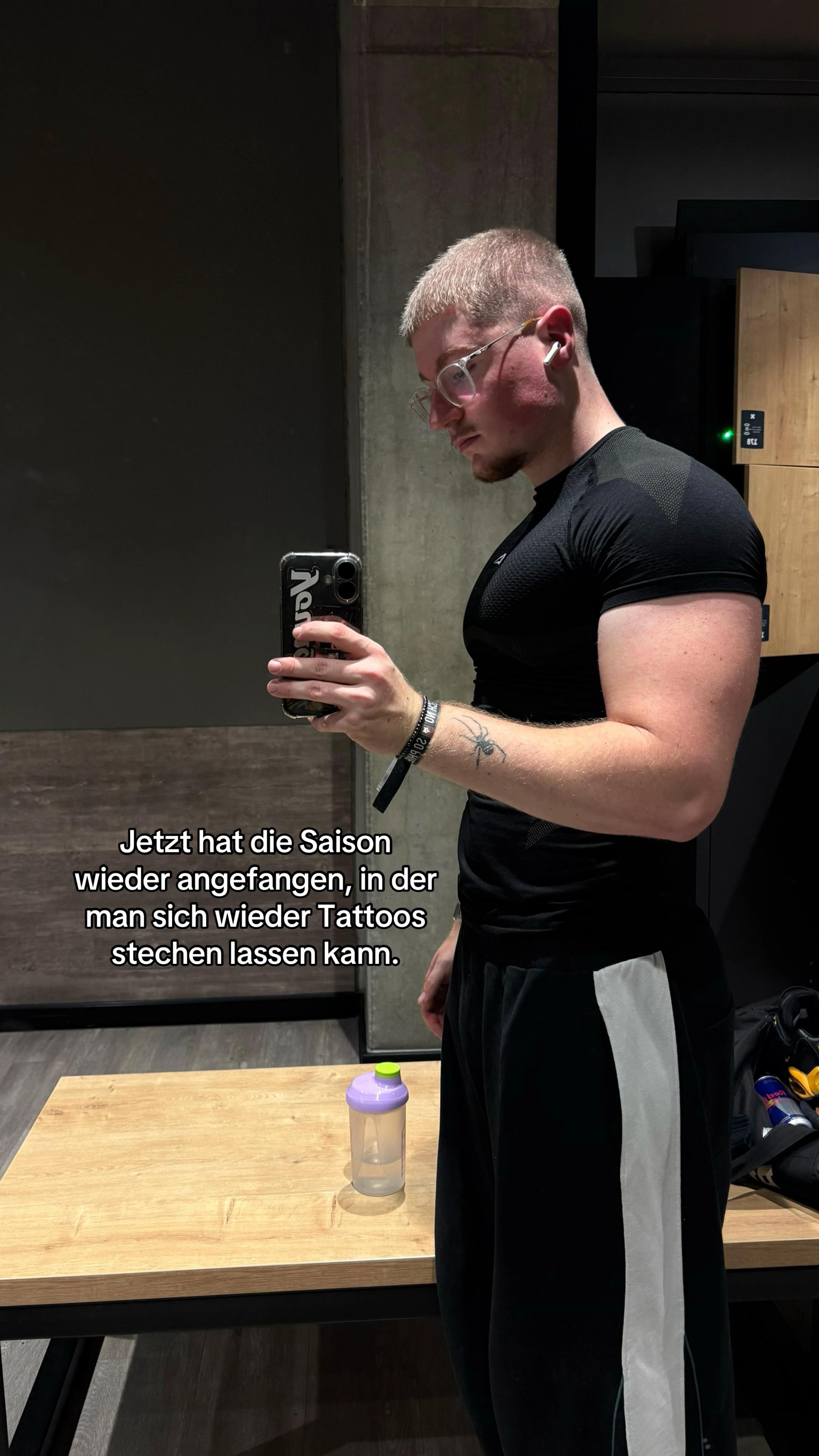 @✝︎