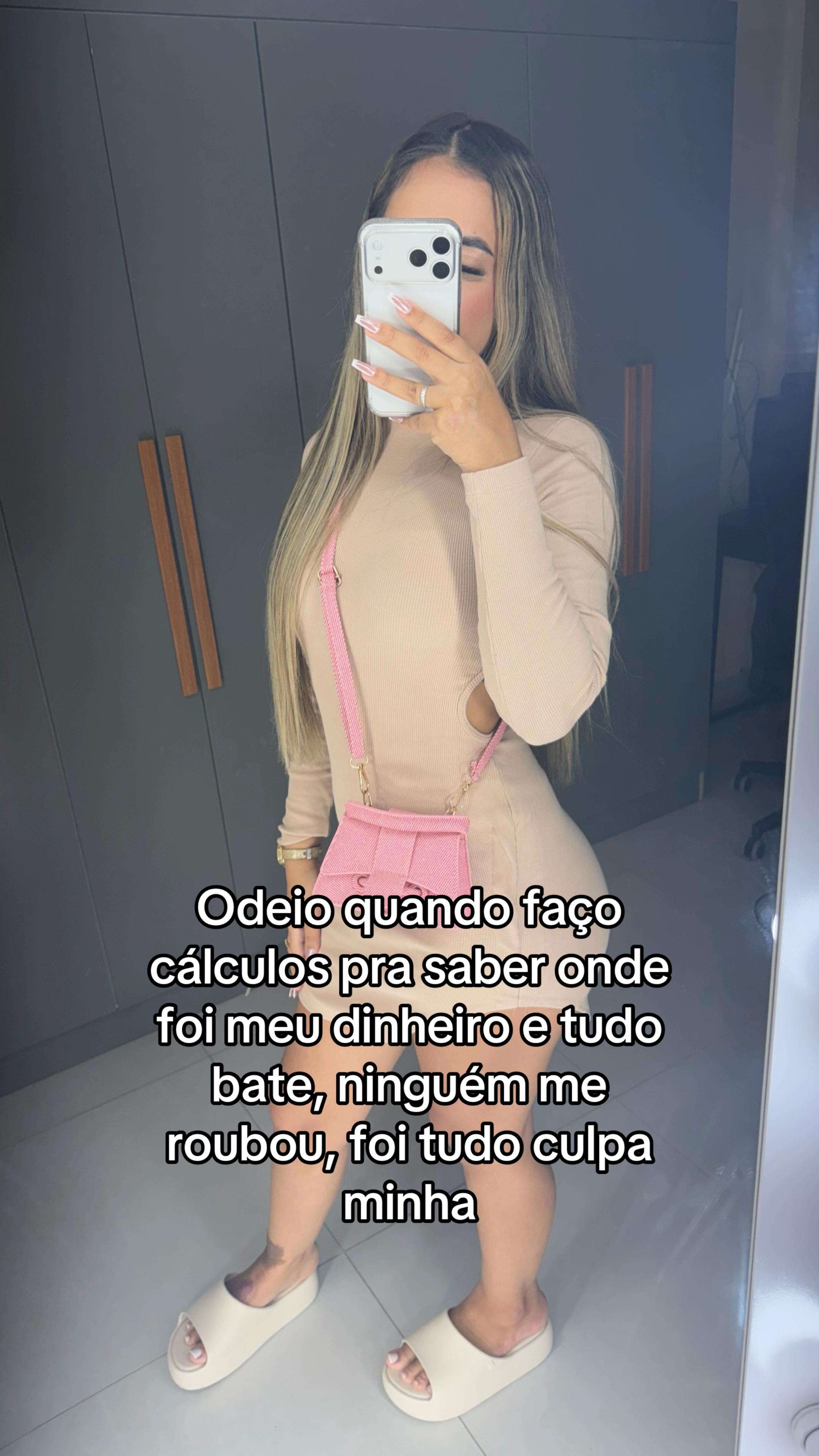 @camillecarvlho