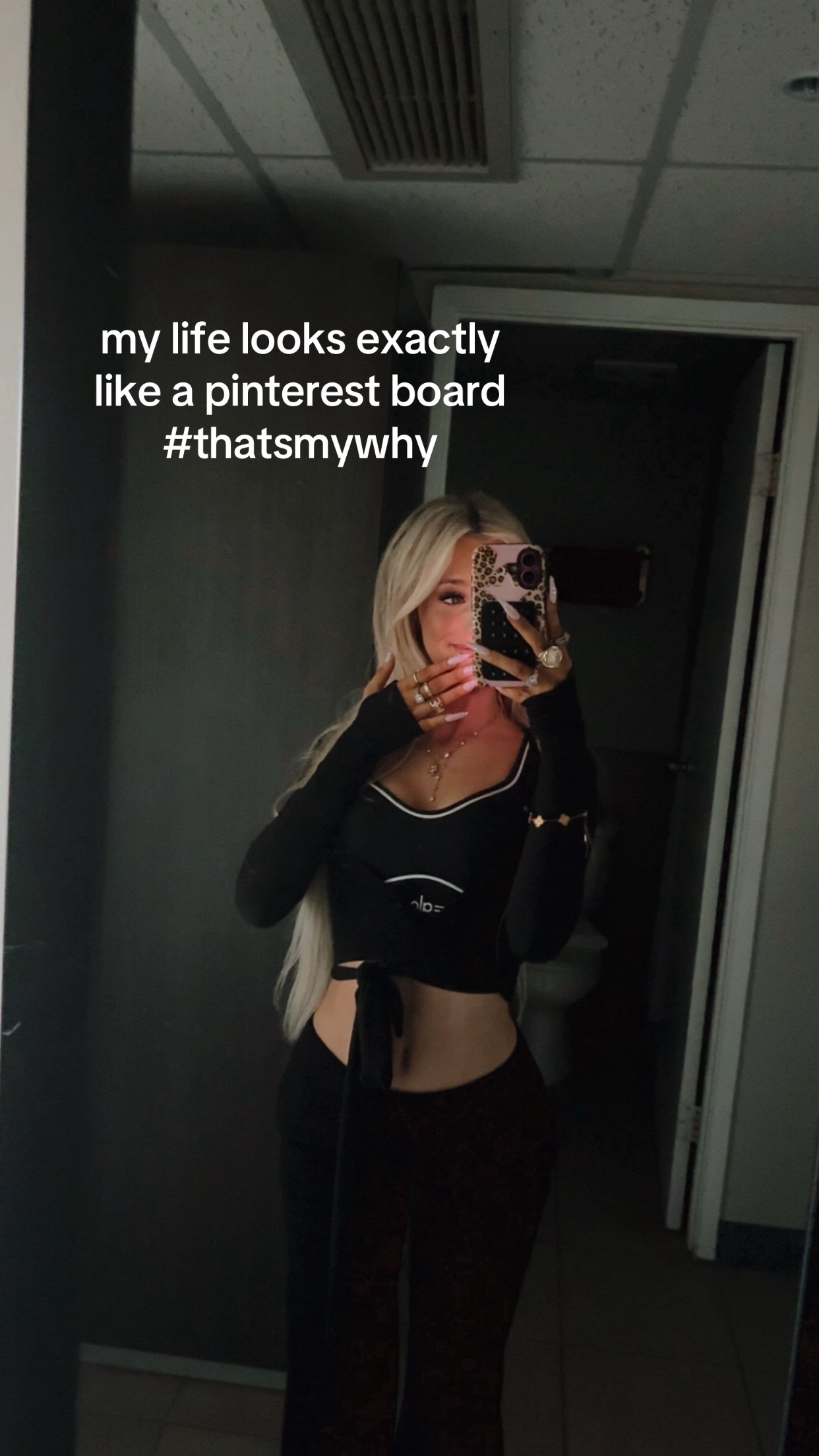 @via *✧・゚:
