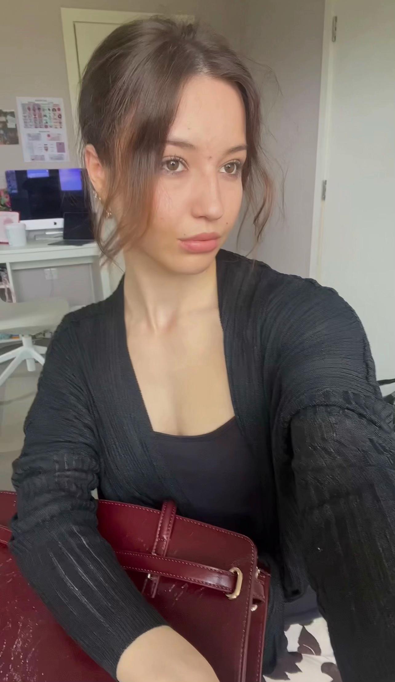 @ellalouiseclark