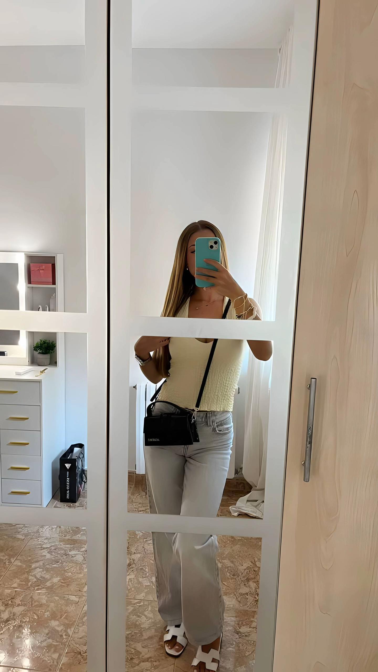 @𝑀𝒶𝓇𝓉𝒾𝓃𝒶🥥