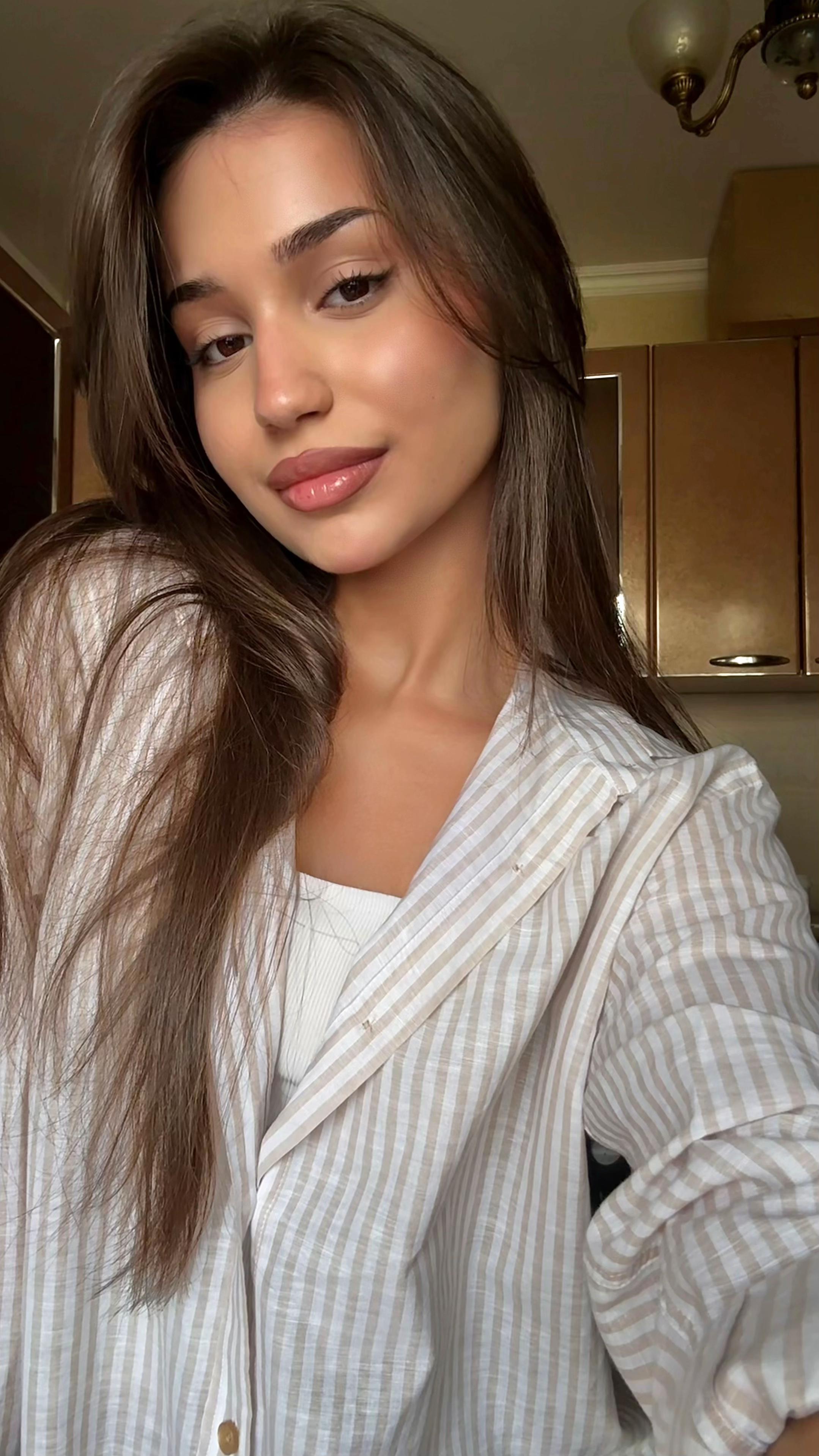 @Ի