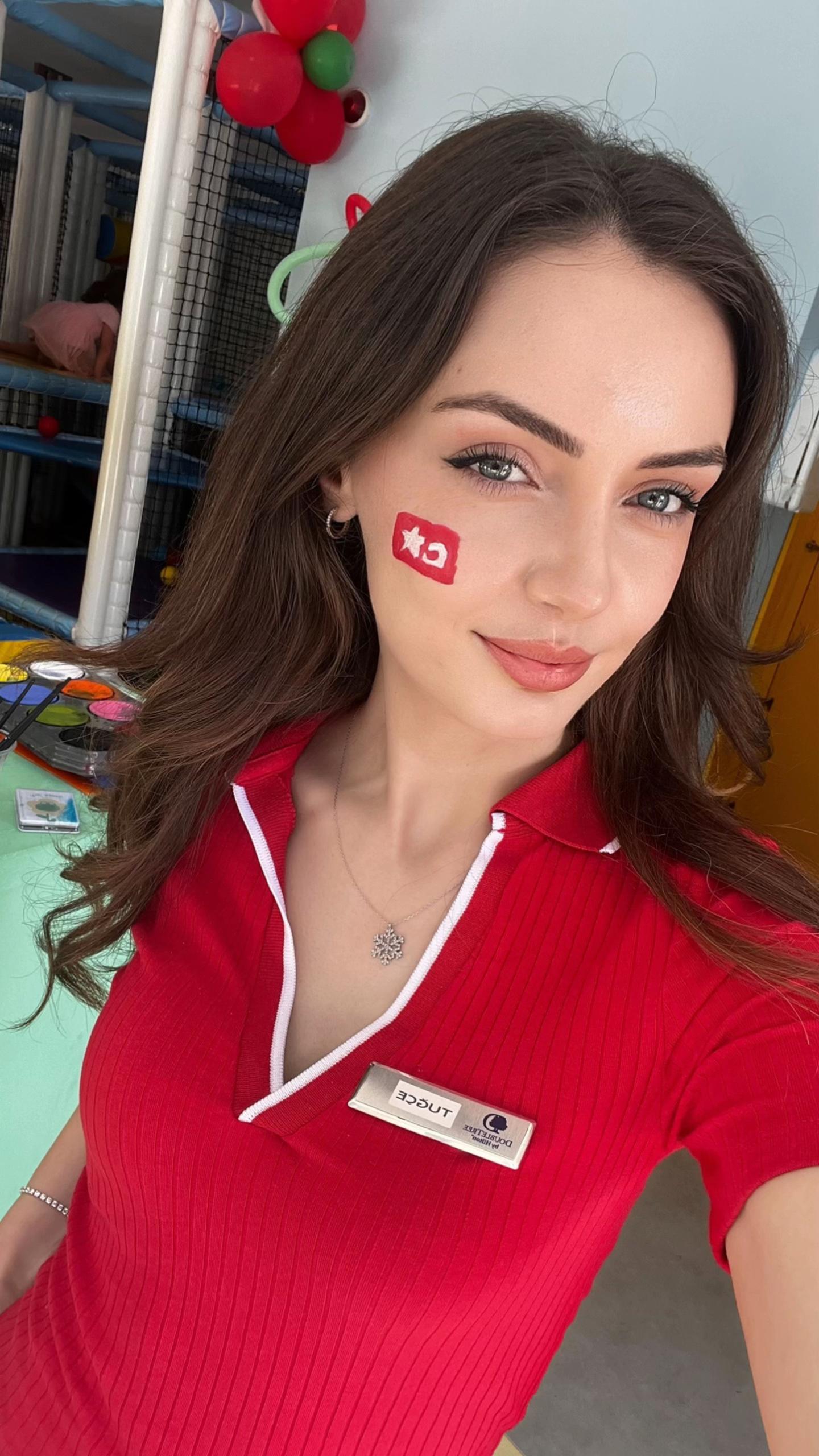 @👸