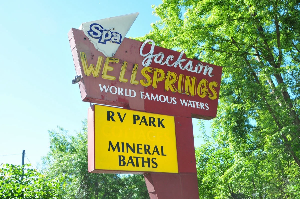 @Crystal | Traveling Loctician