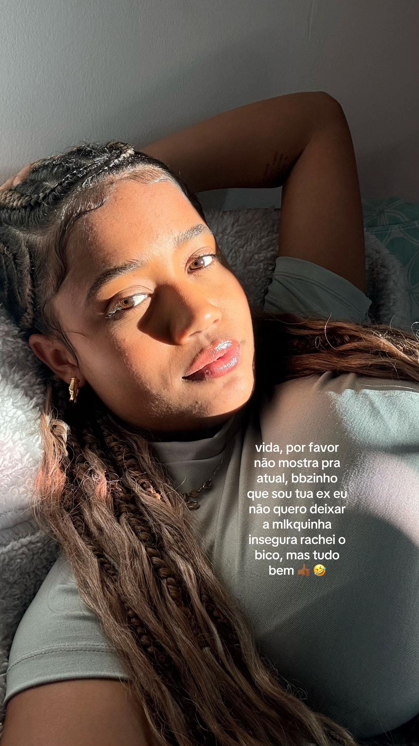 @iwishiwasanormalgirl