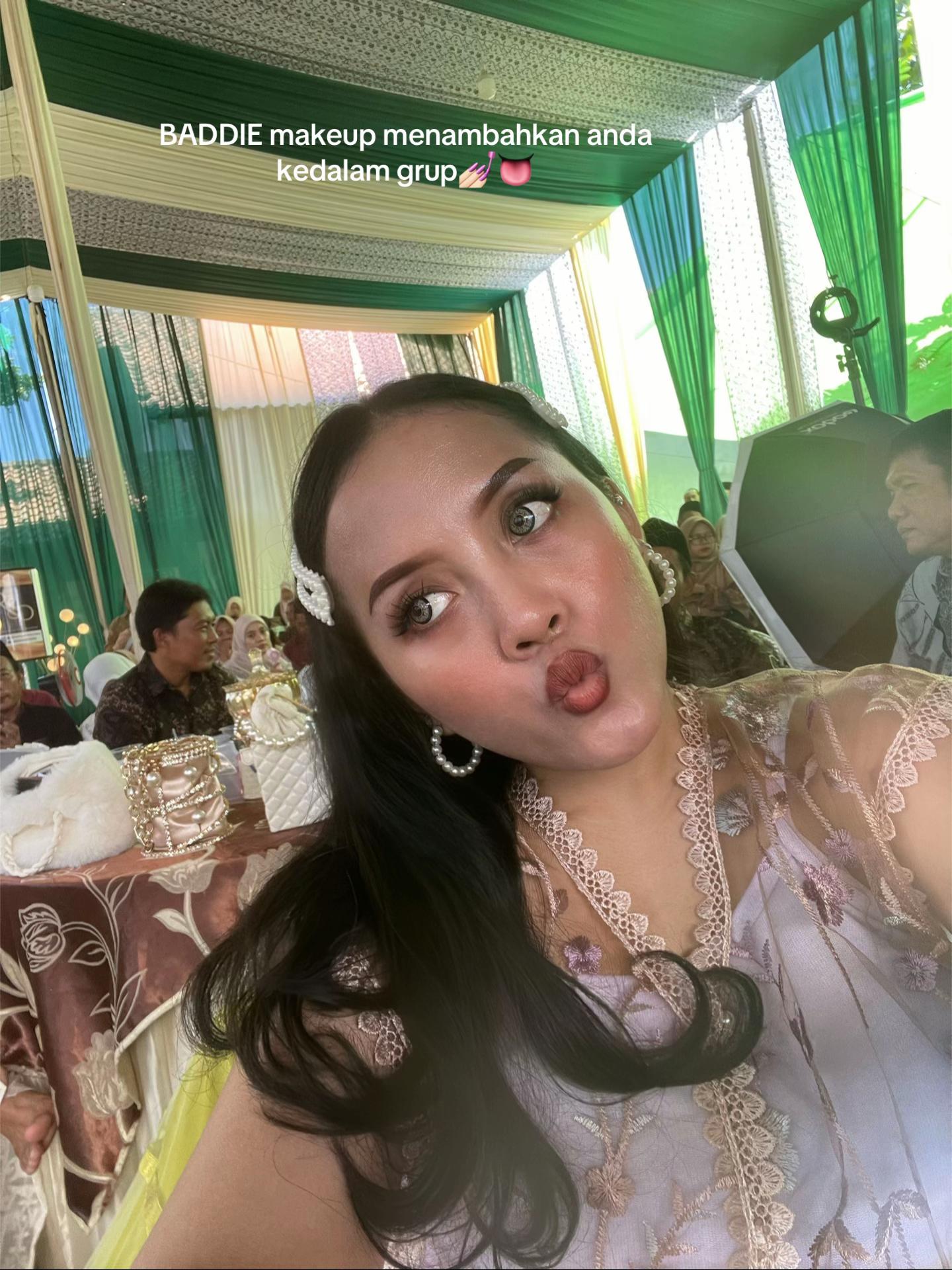 @Than the celine👅