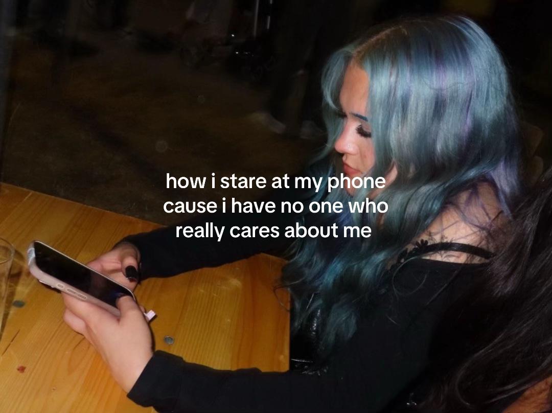 @maybealittebitemo