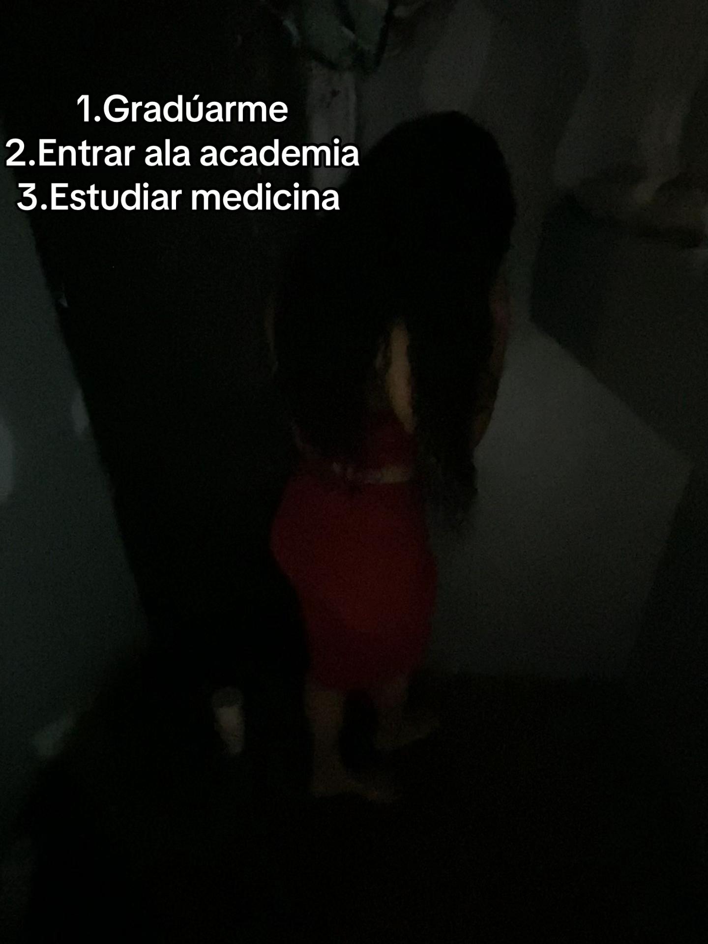 @🧍🏻♀️.