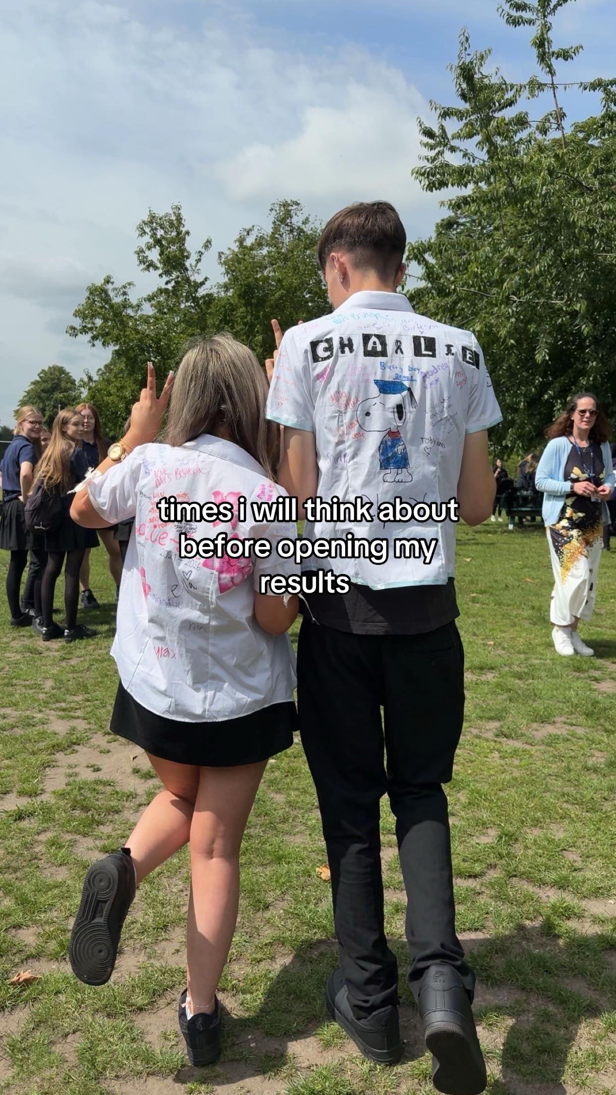@😚😚