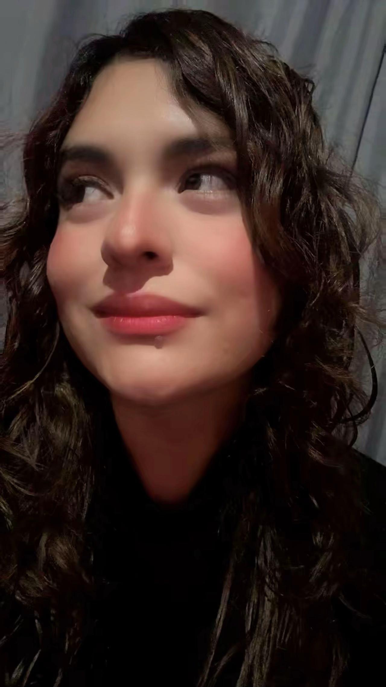 @Emilia R&iacute;os