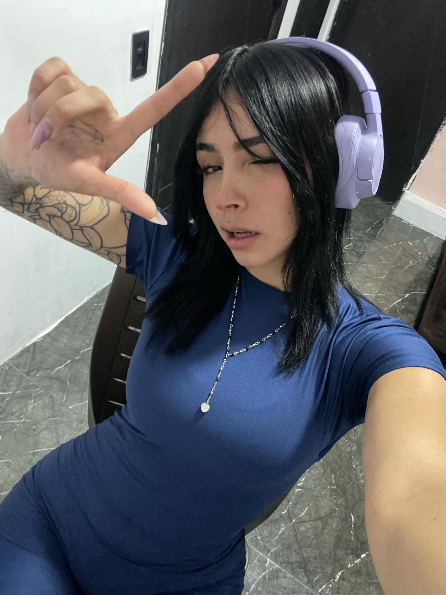 @Inoxia