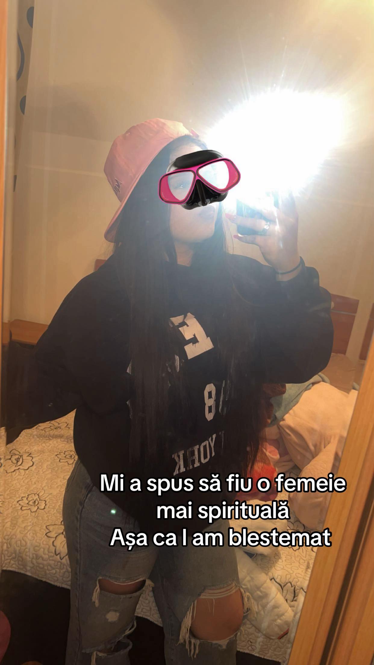 @andreea_deea