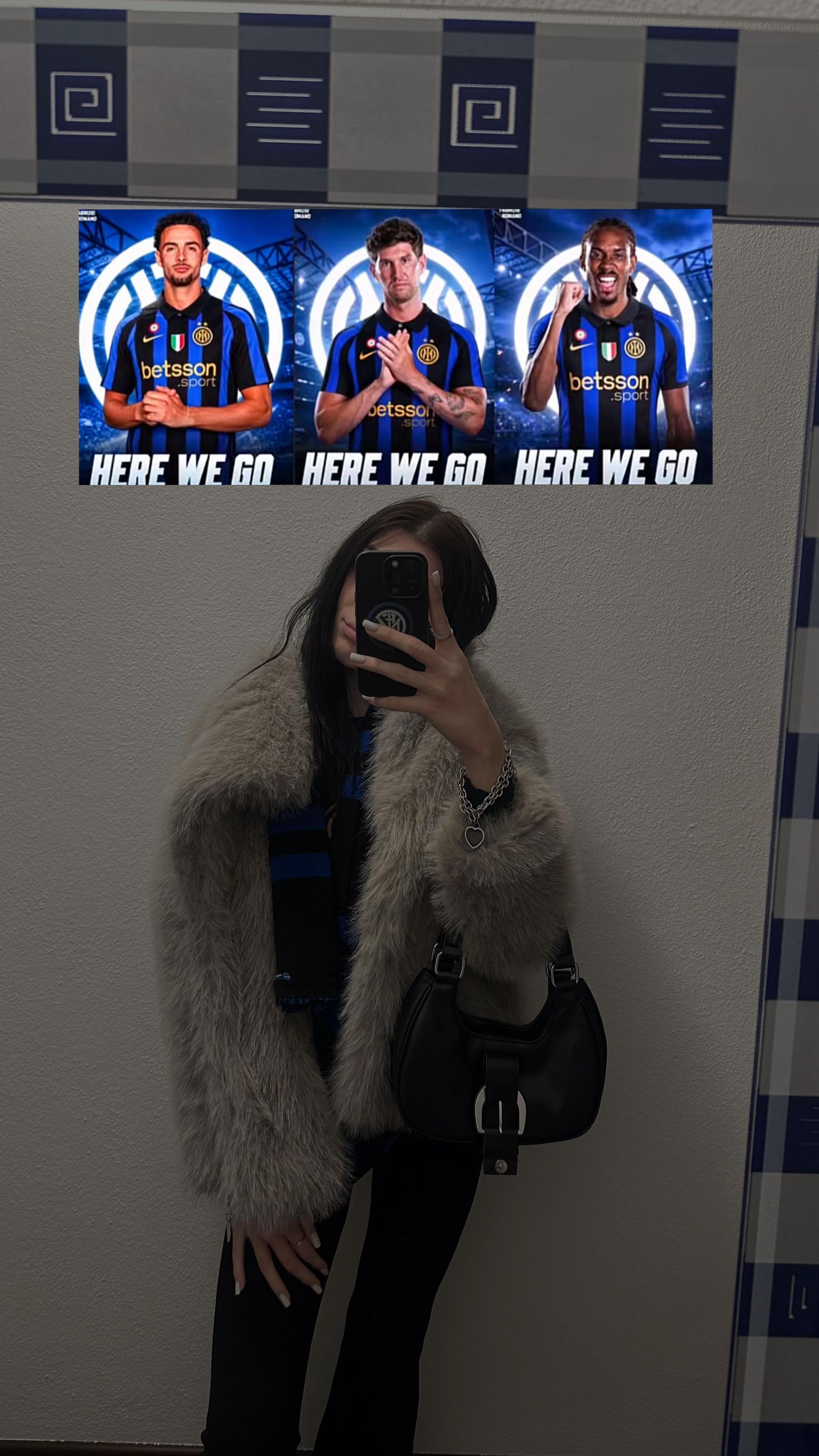 @𝒎𝒊𝒄𝒉𝒆𝒍𝒍𝒆