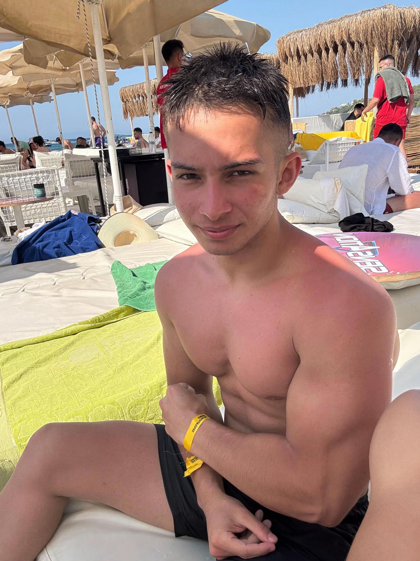 @deniizback