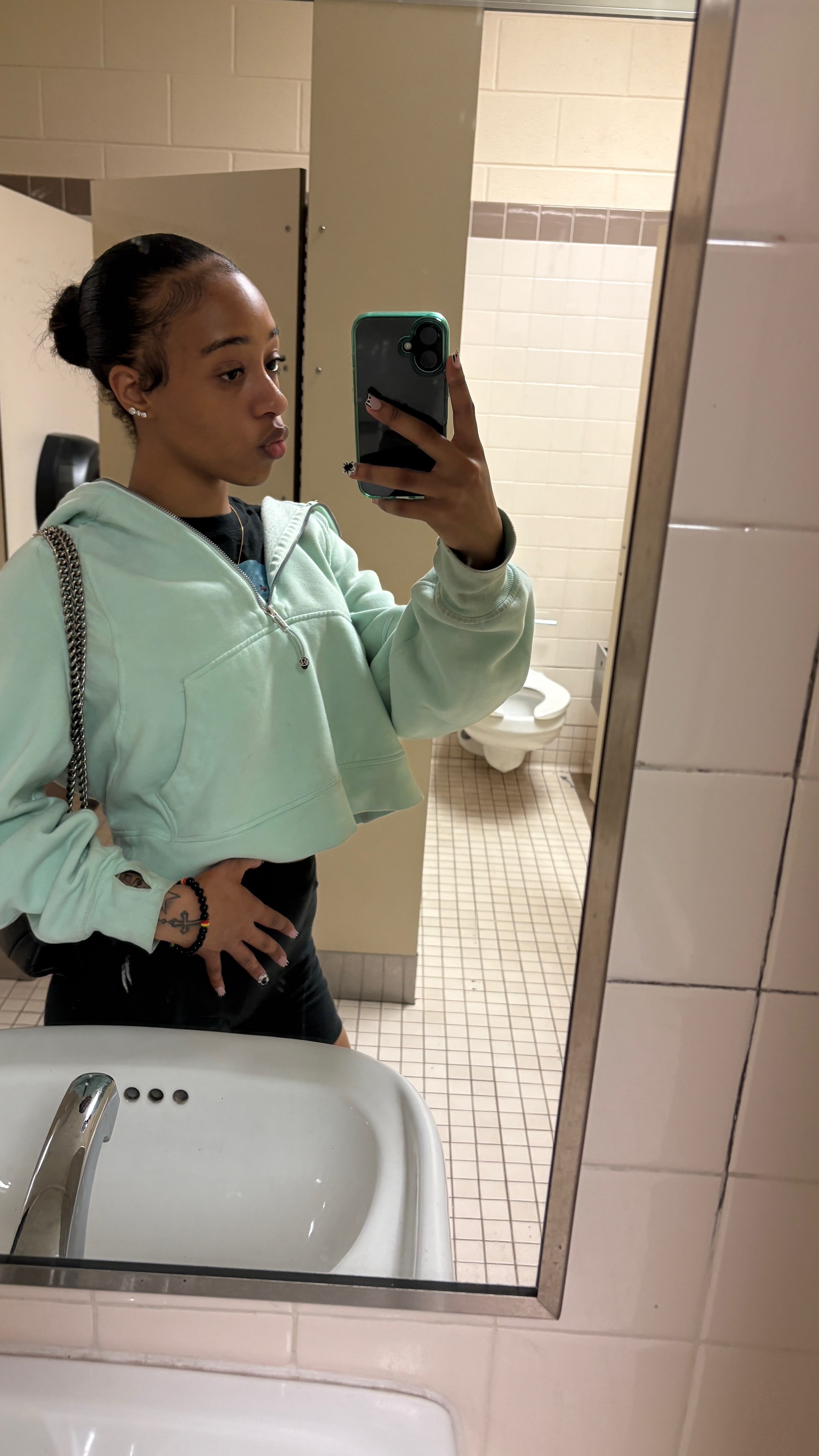 @adorkzvault._