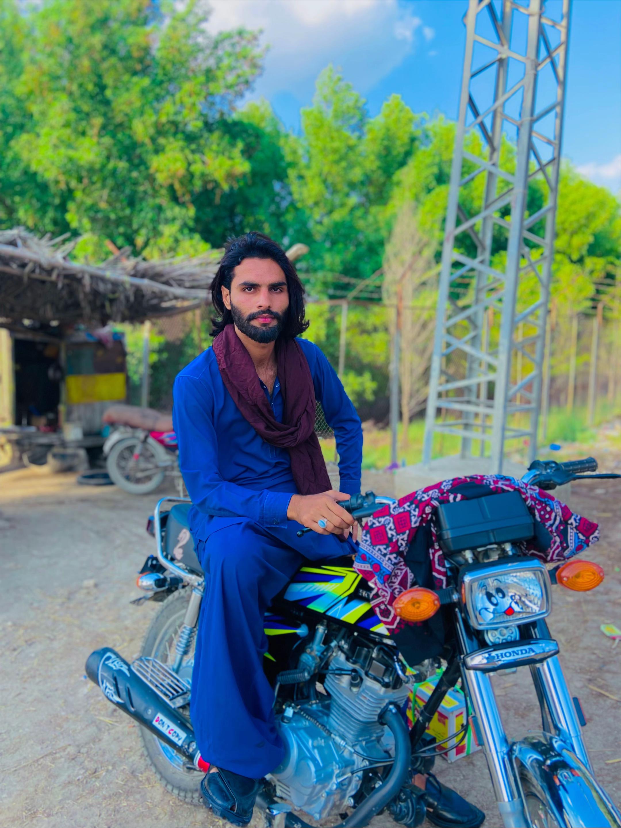 @Zubair 👑💖 KING
