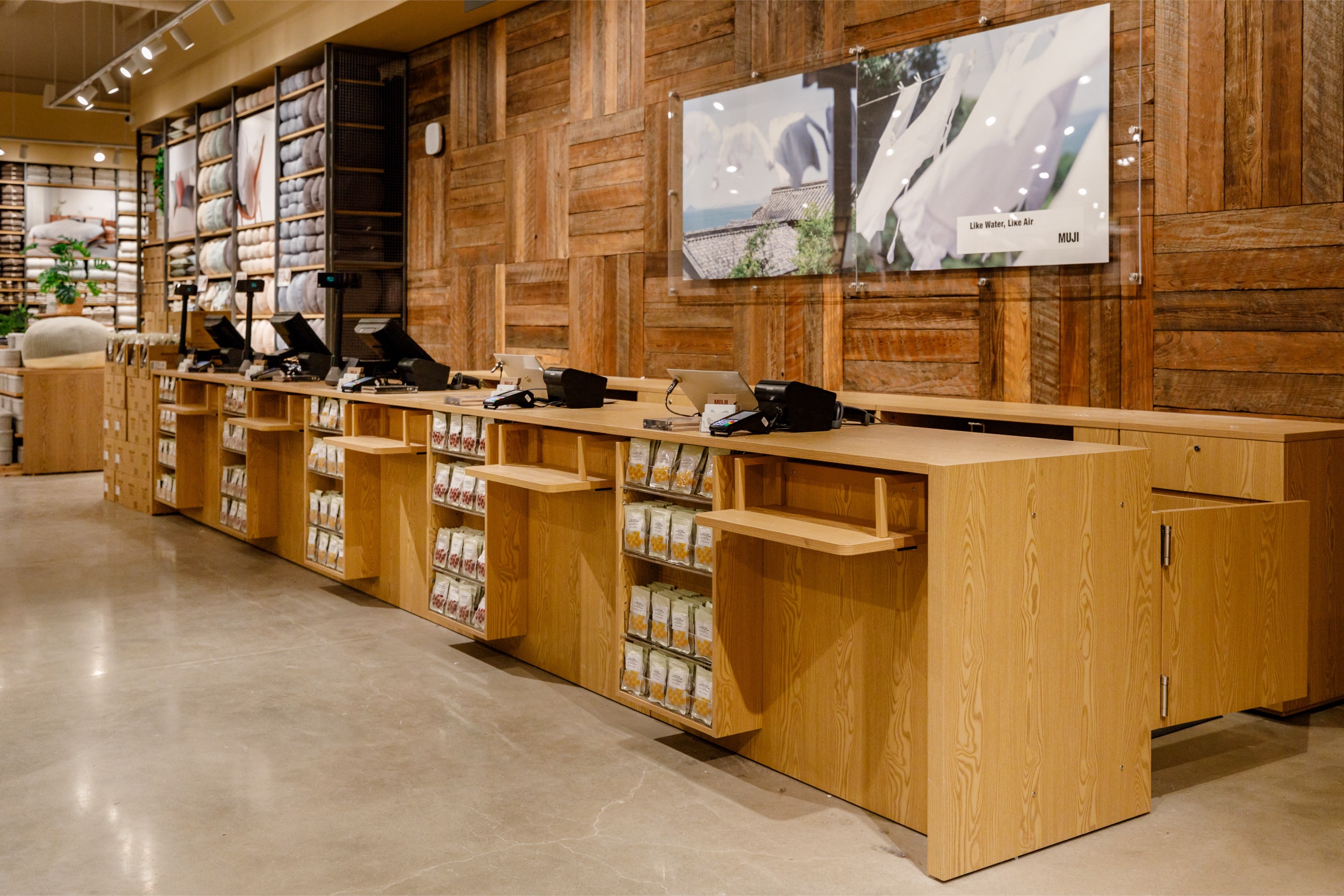 @MUJI Canada