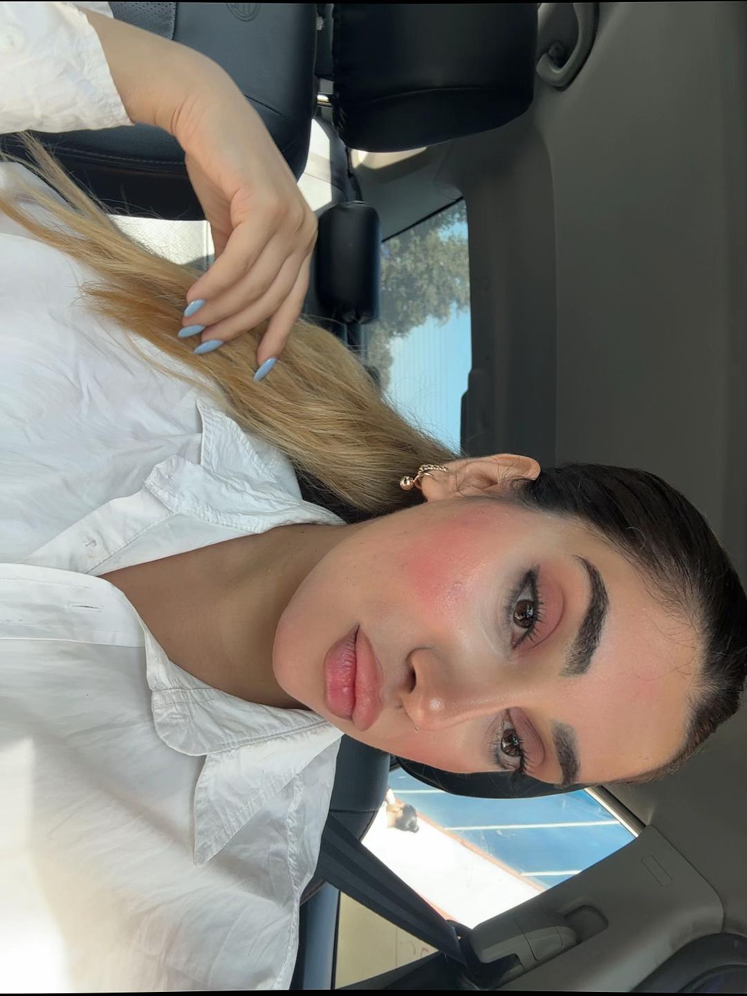 @K 🦢