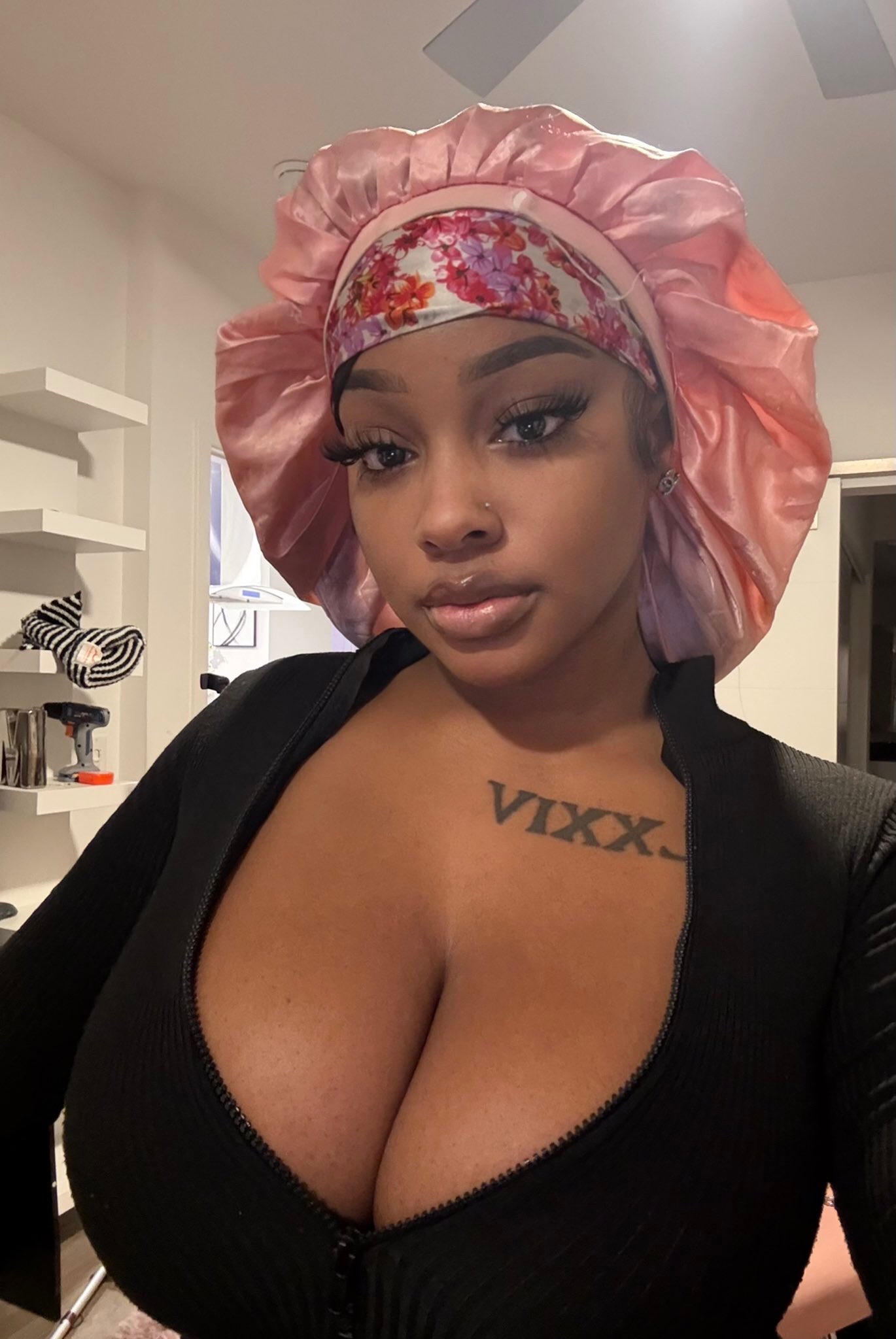 @Dabombbest. Mari 🌹