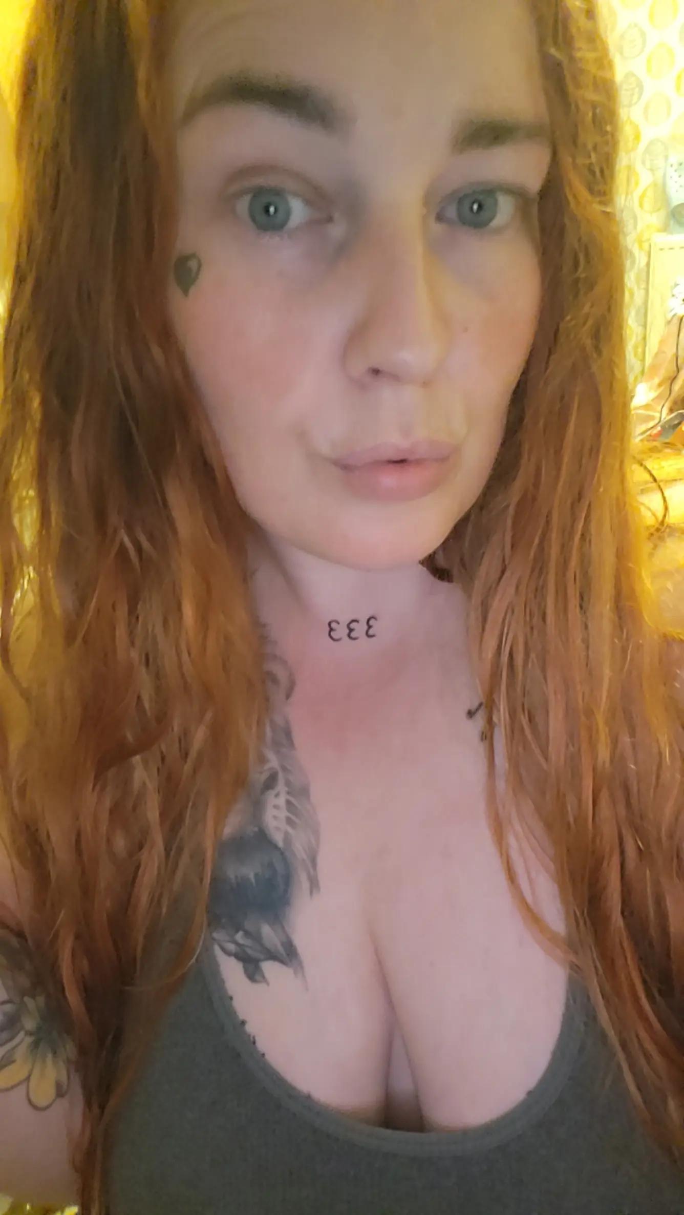 @Emz