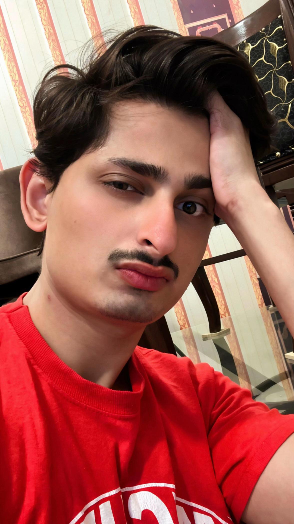 @UMAIR AZAAD Z🧛