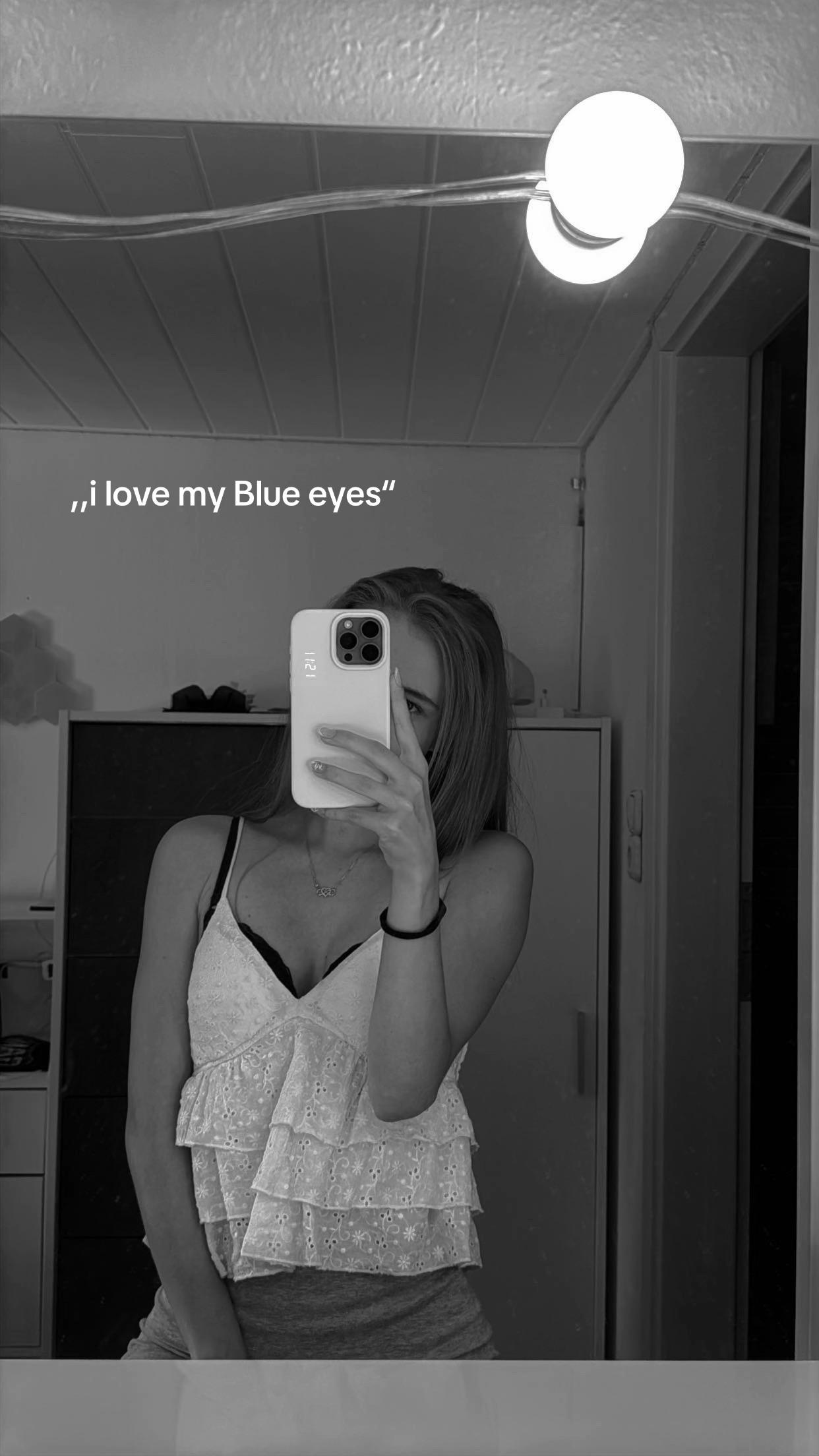@𝒍𝒊𝒍𝒍𝒚 & 𝒎𝒐𝒎𝒐