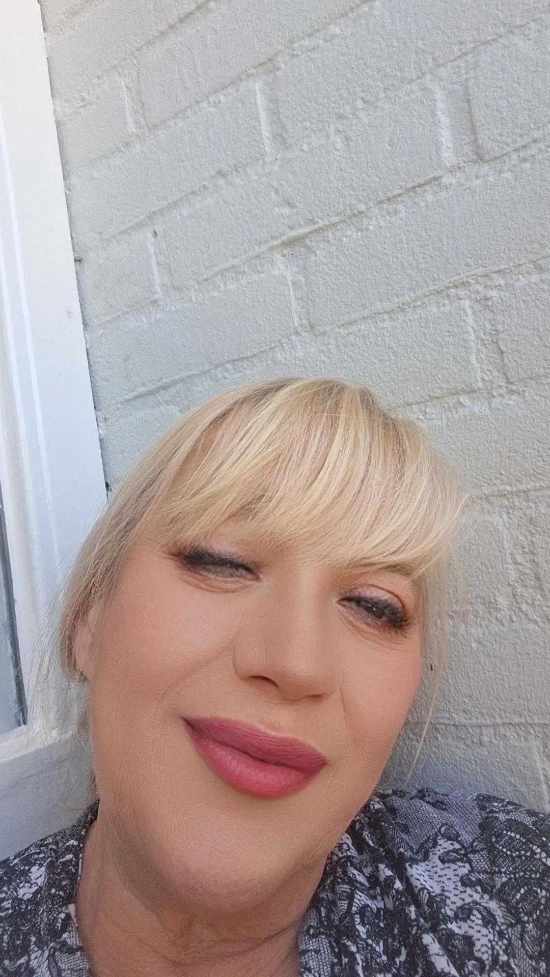 @Sara Policajka
