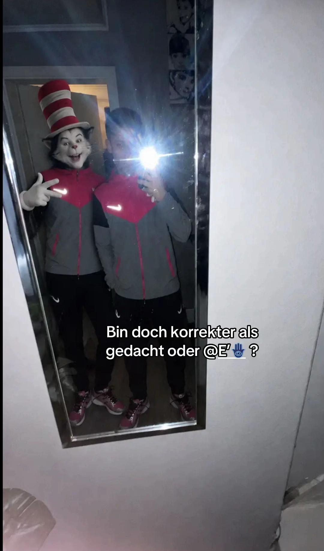 @catinthehathamm