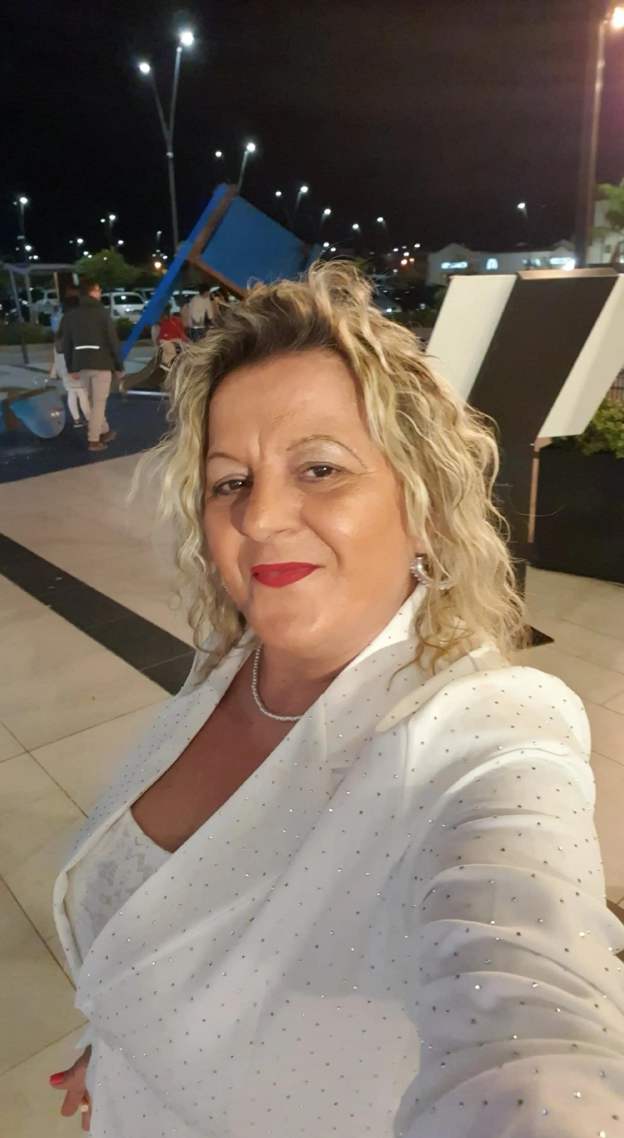 @angela bella bionda pazzerella