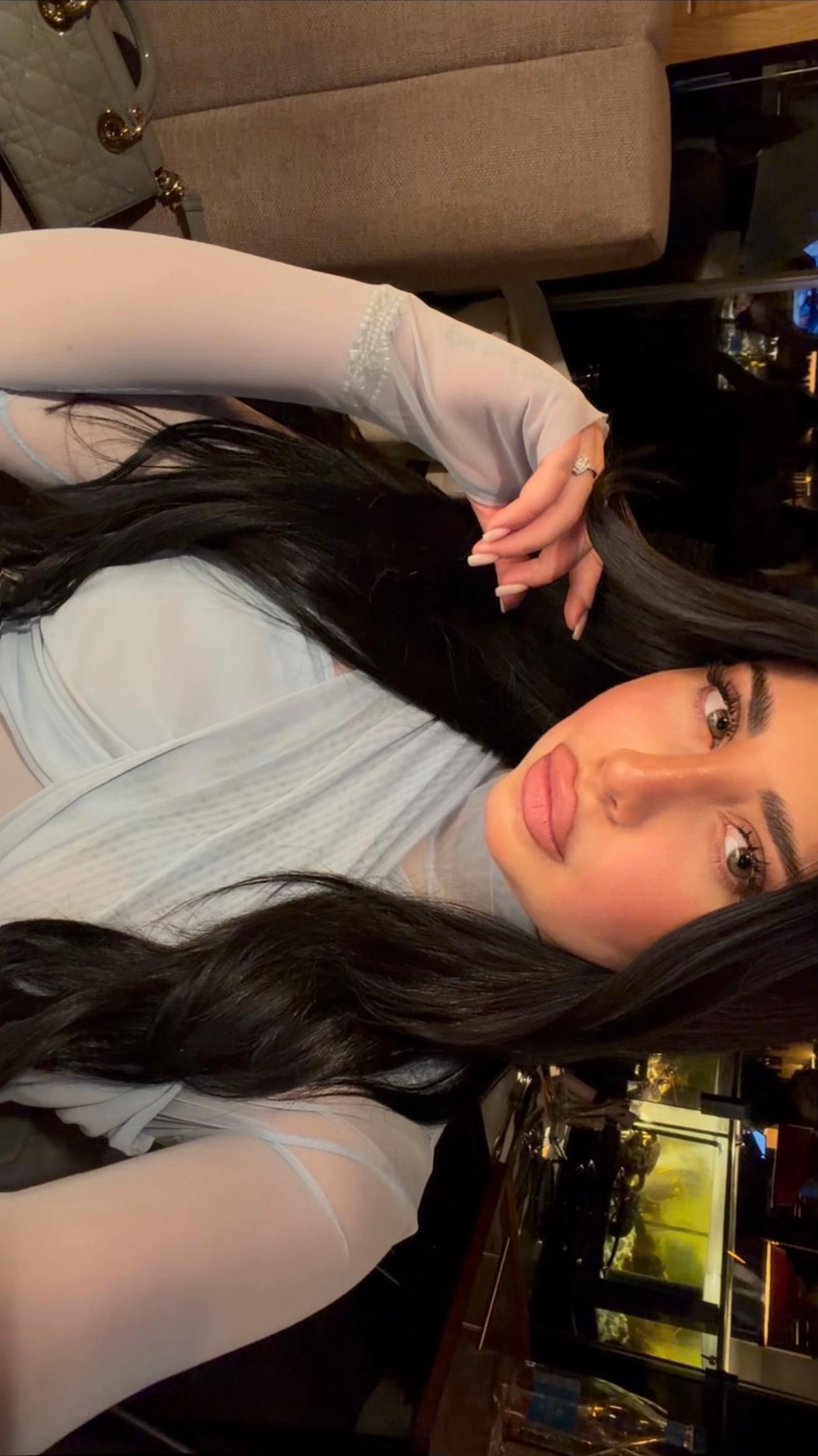 @♕