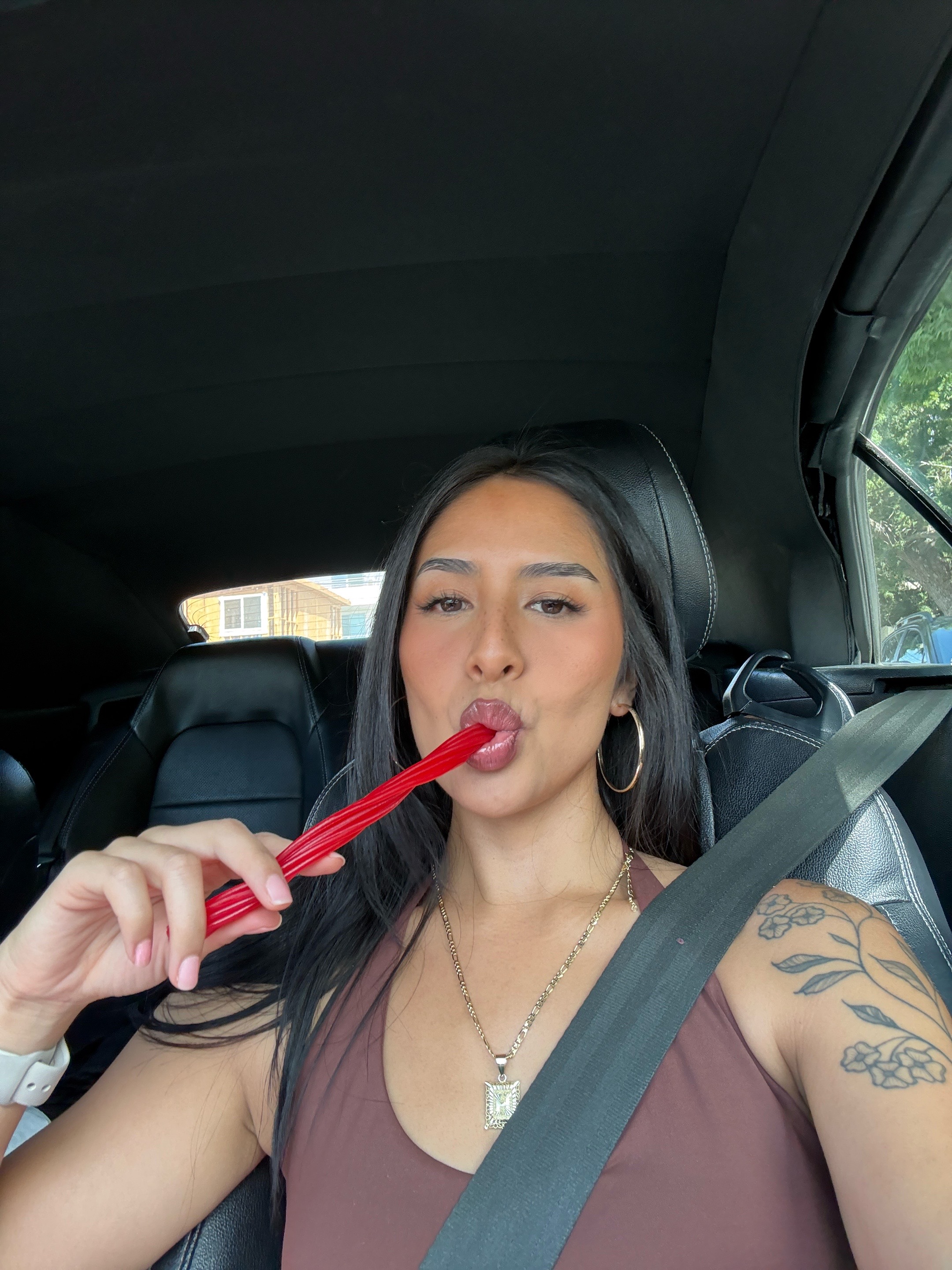 @😚