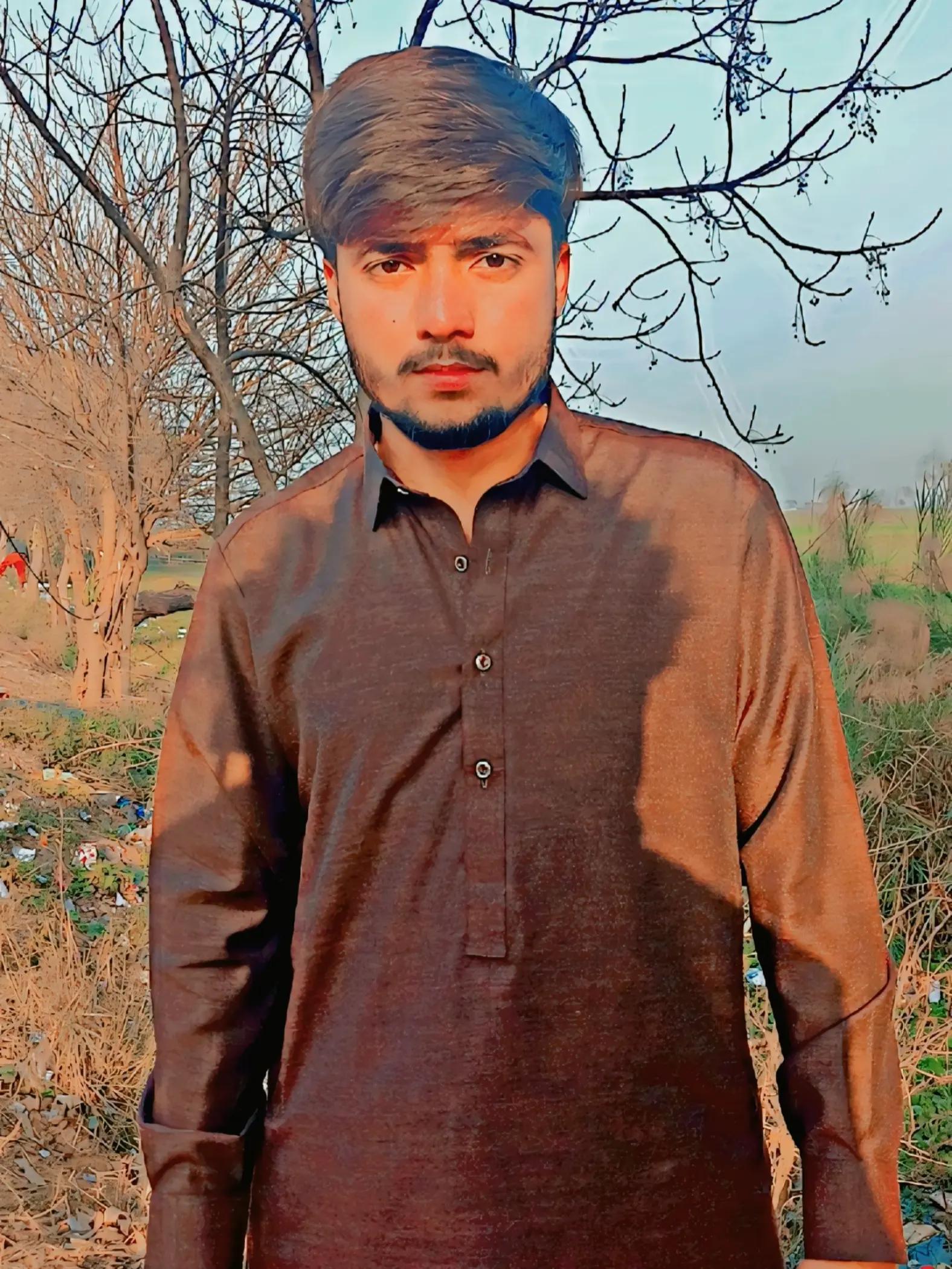 @HUSNAIN LANGRIYAL JATT👑