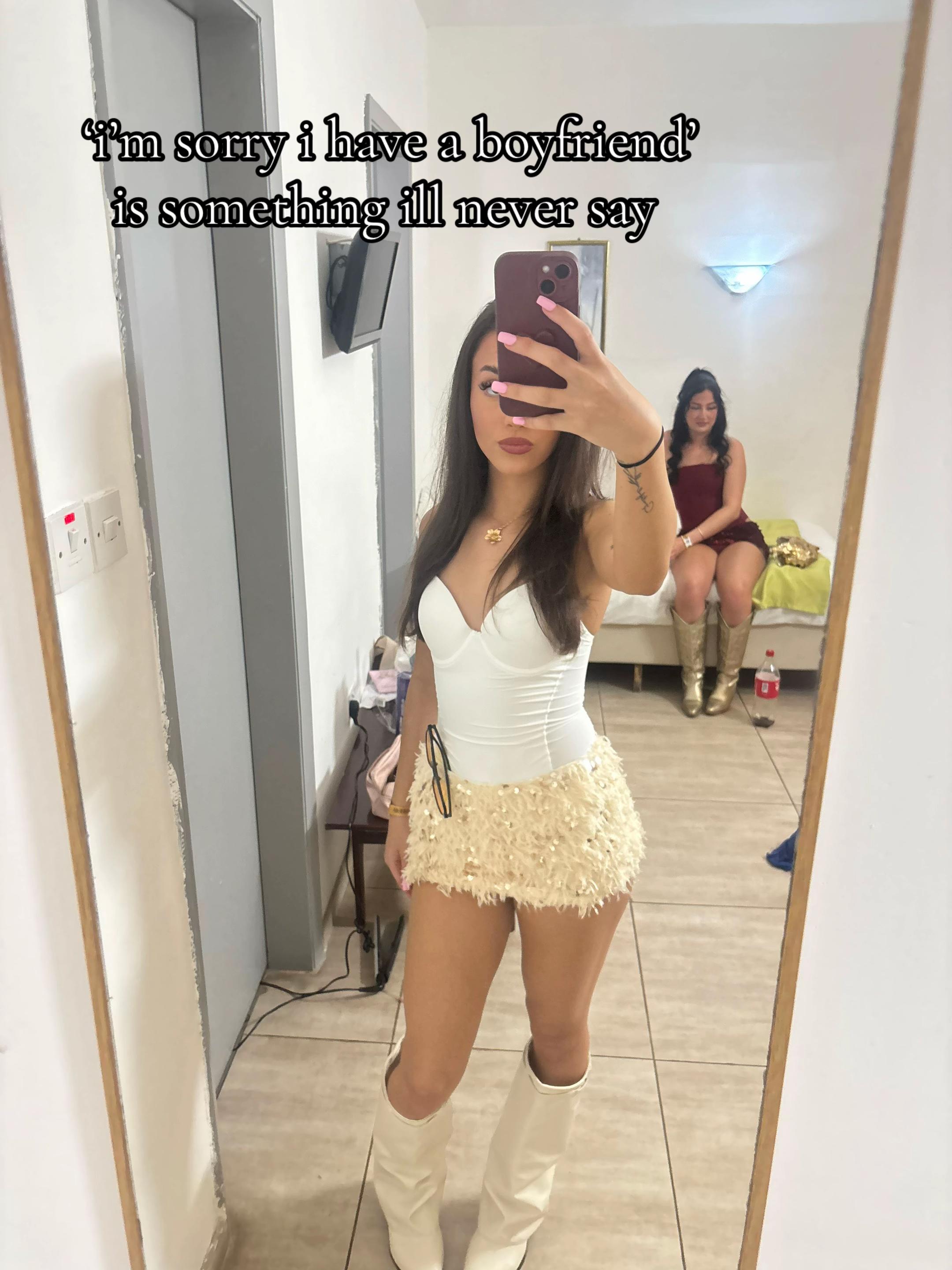 @caitlynh_