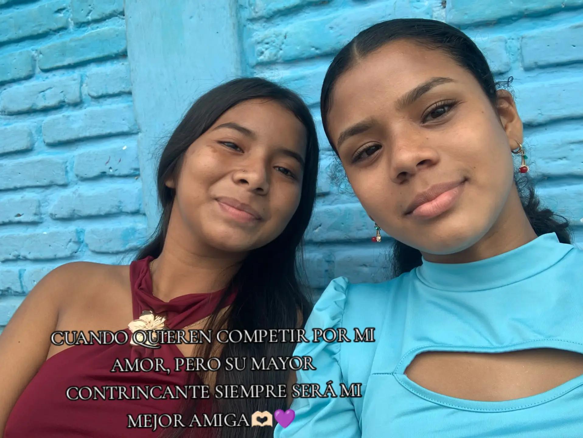 @𝓛𝓪𝓾𝓻𝓪𝓪 .