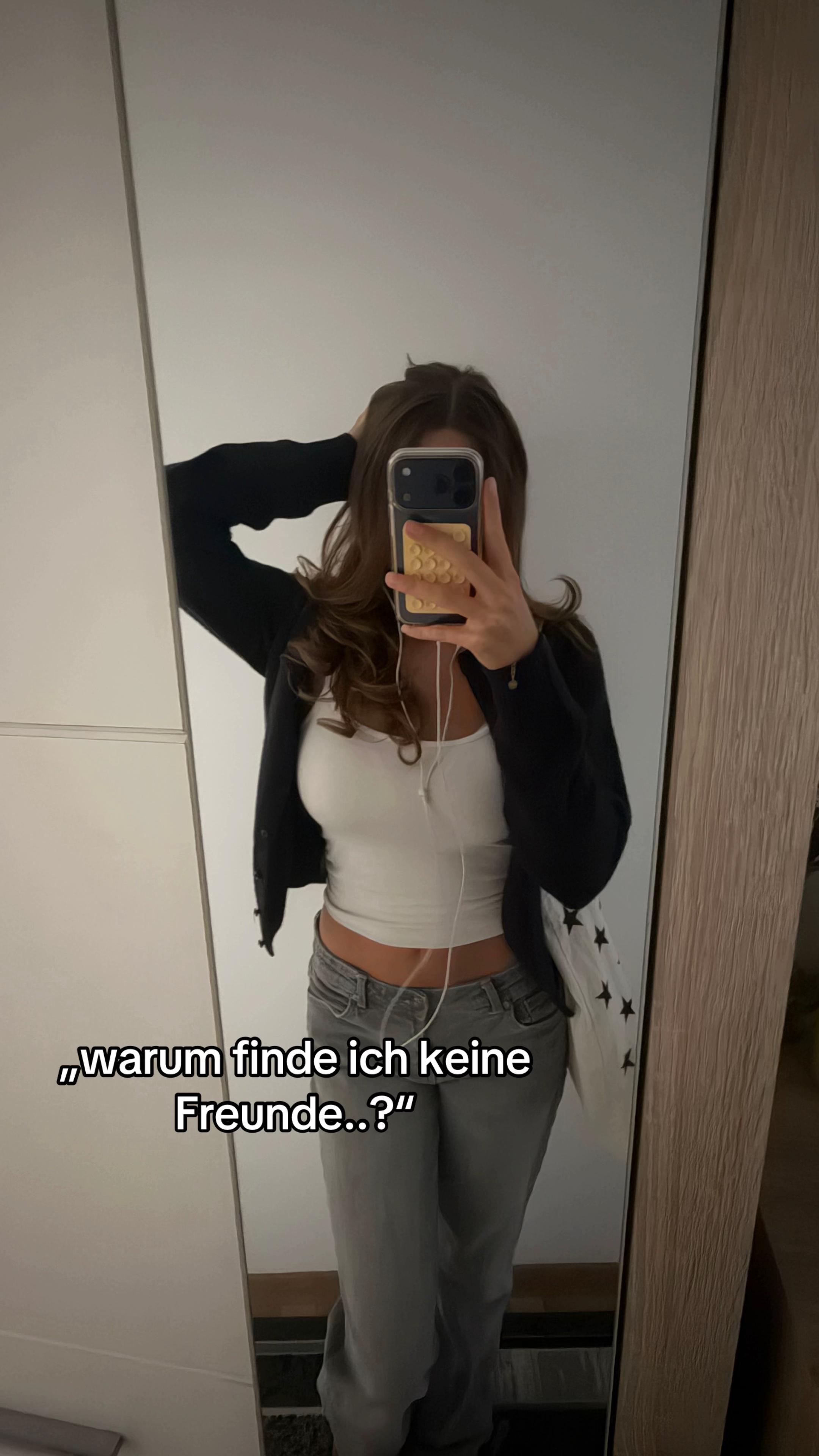@ʙʏꜰʀᴀɴ 𖤓⋆˚࿔