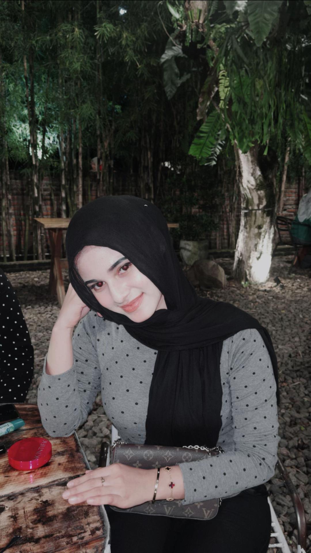 @n•