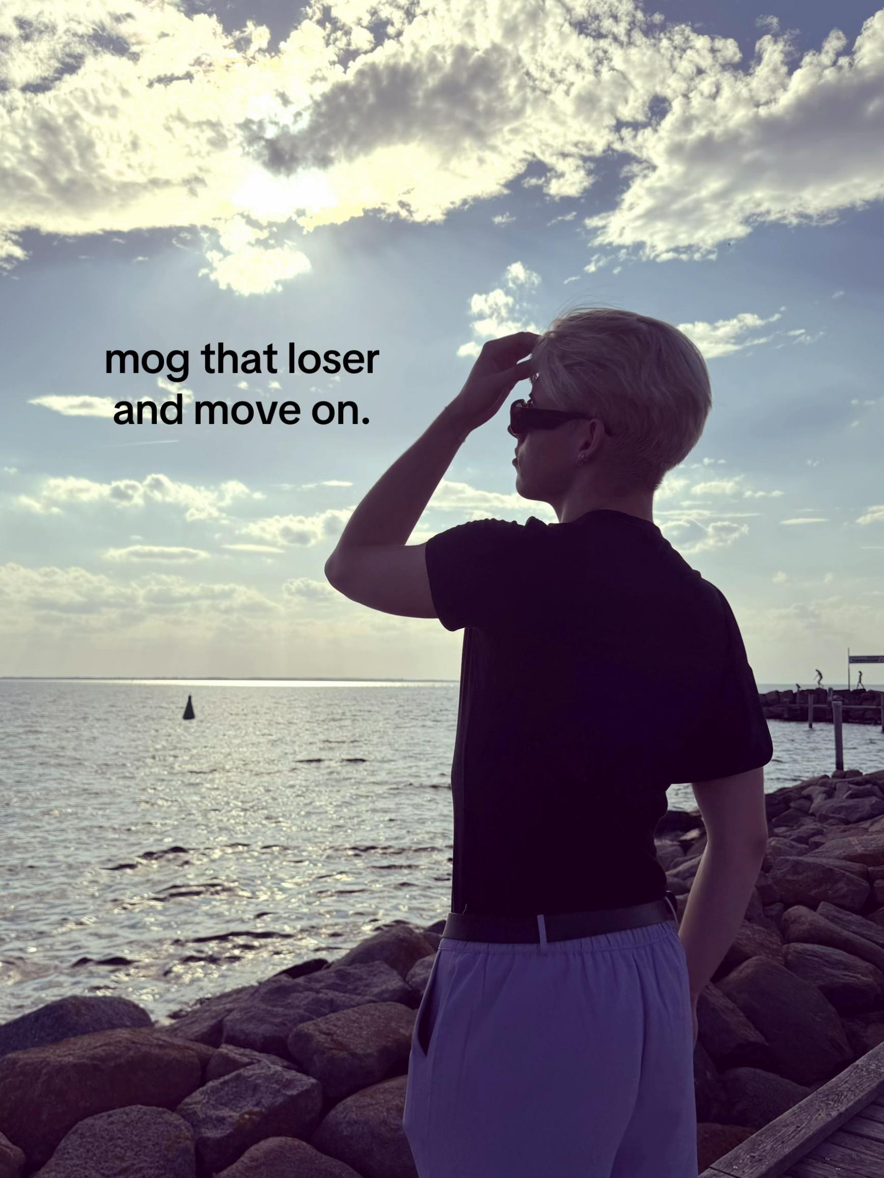@𝓂𝒶𝓇𝓋𝒾𝓃 🪩