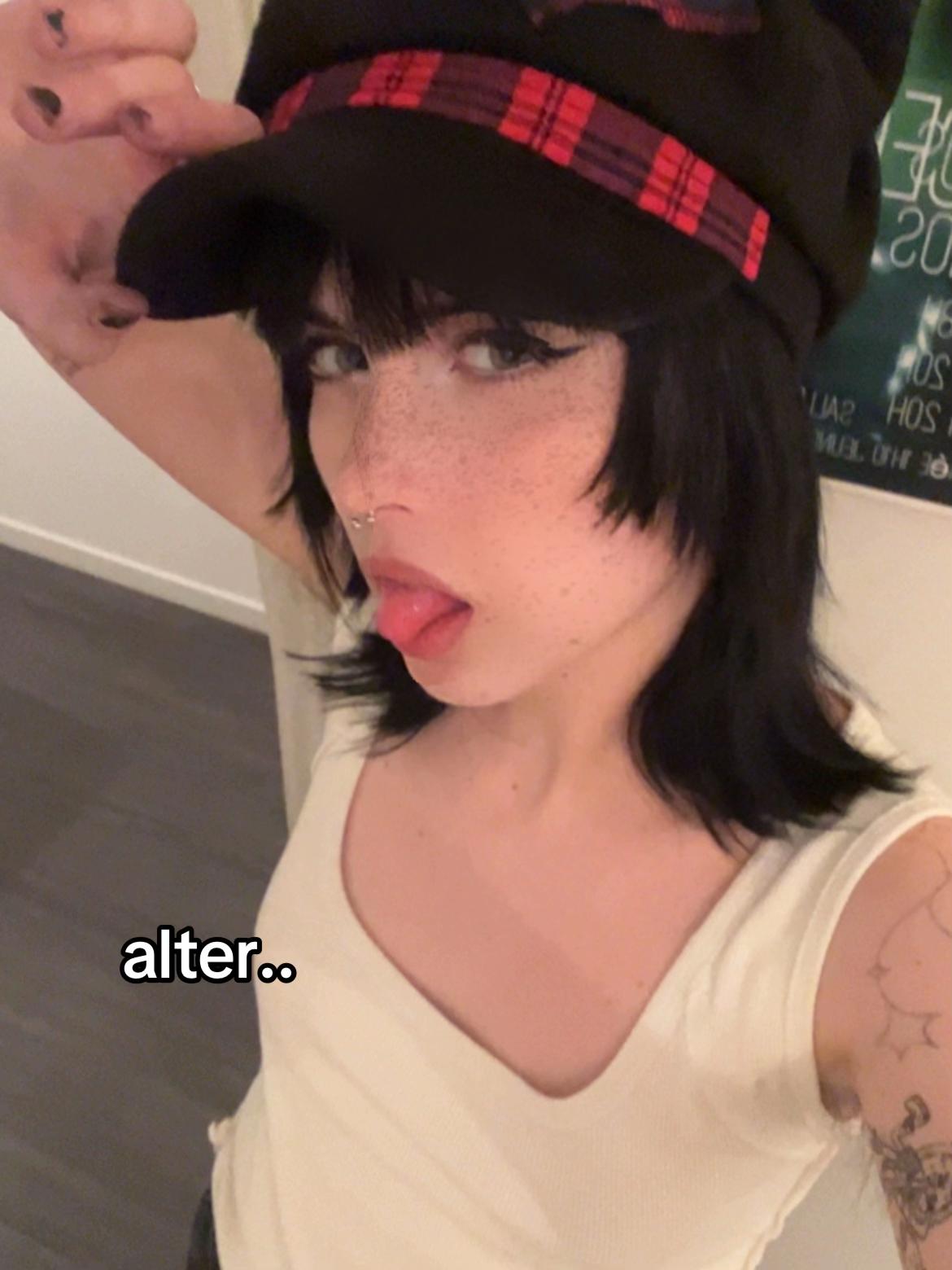 @echo 🖇️