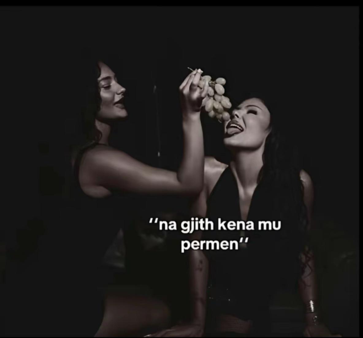 @🖤