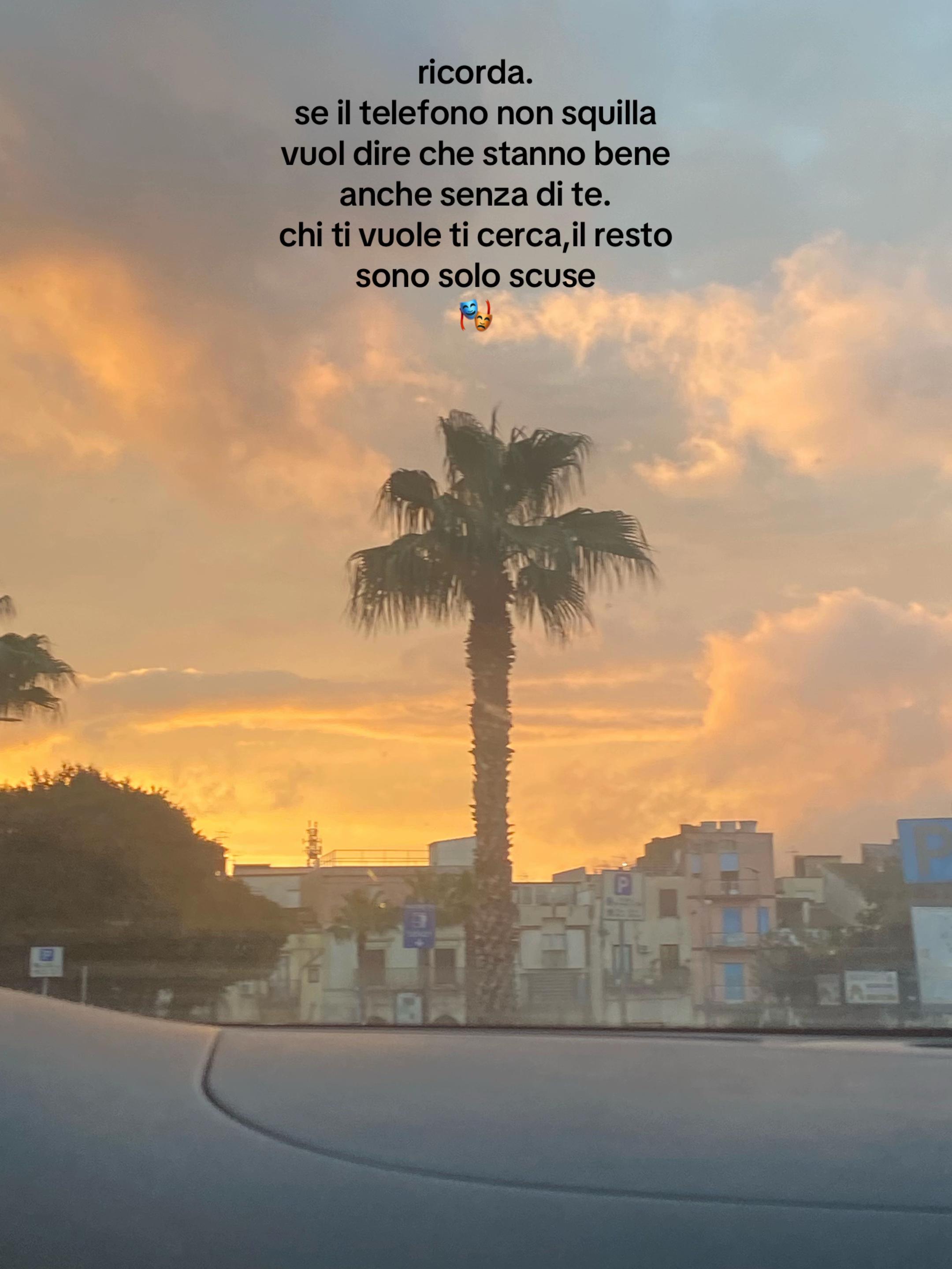 @🎭