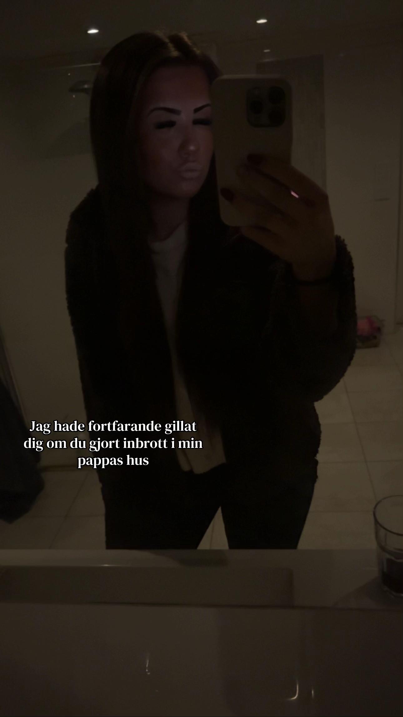@𝓘𝓼𝓪𝓫𝓮𝓵𝓵𝓮